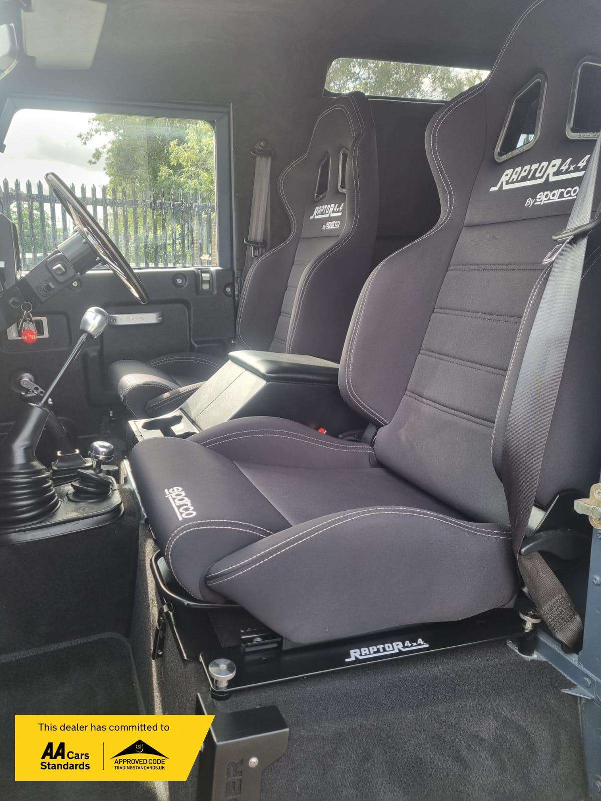 1991 LAND ROVER DEFENDER 110 1991 LAND ROVER DEFENDER 110