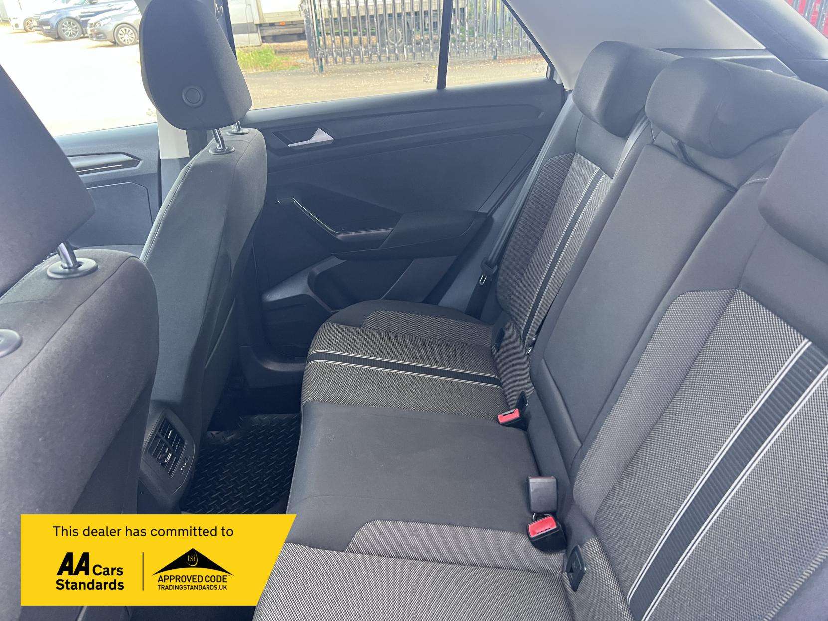 2019 VOLKSWAGEN T-ROC 2019 VOLKSWAGEN T-ROC