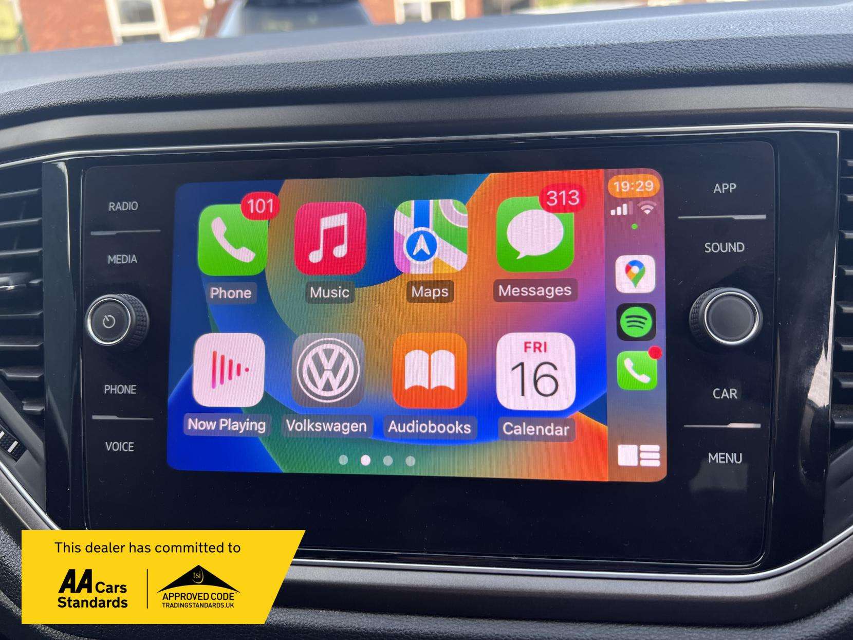 2019 VOLKSWAGEN T-ROC 2019 VOLKSWAGEN T-ROC