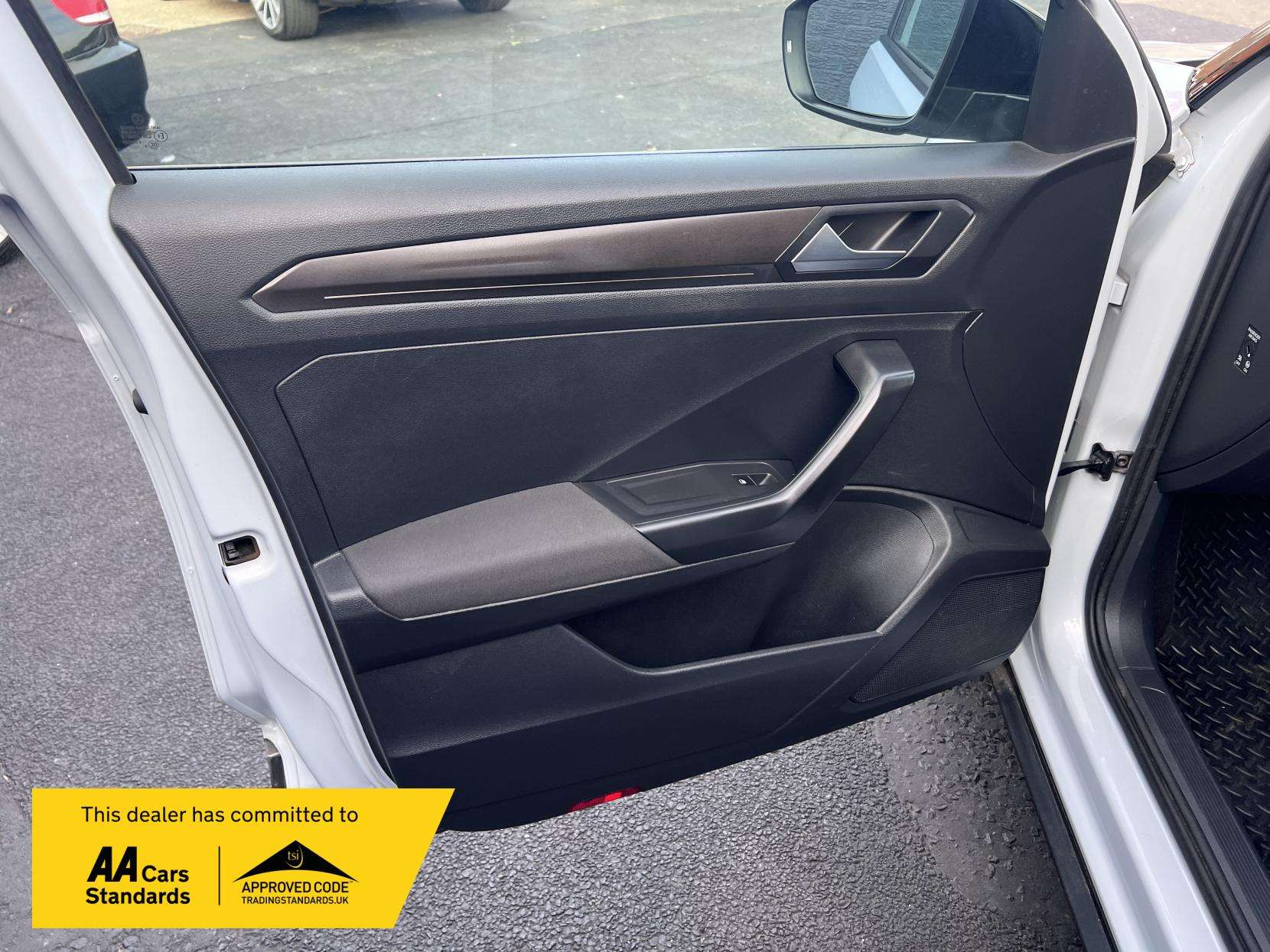 2019 VOLKSWAGEN T-ROC 2019 VOLKSWAGEN T-ROC