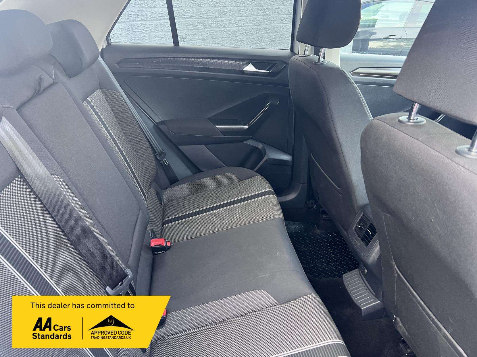 2019 VOLKSWAGEN T-ROC 2019 VOLKSWAGEN T-ROC