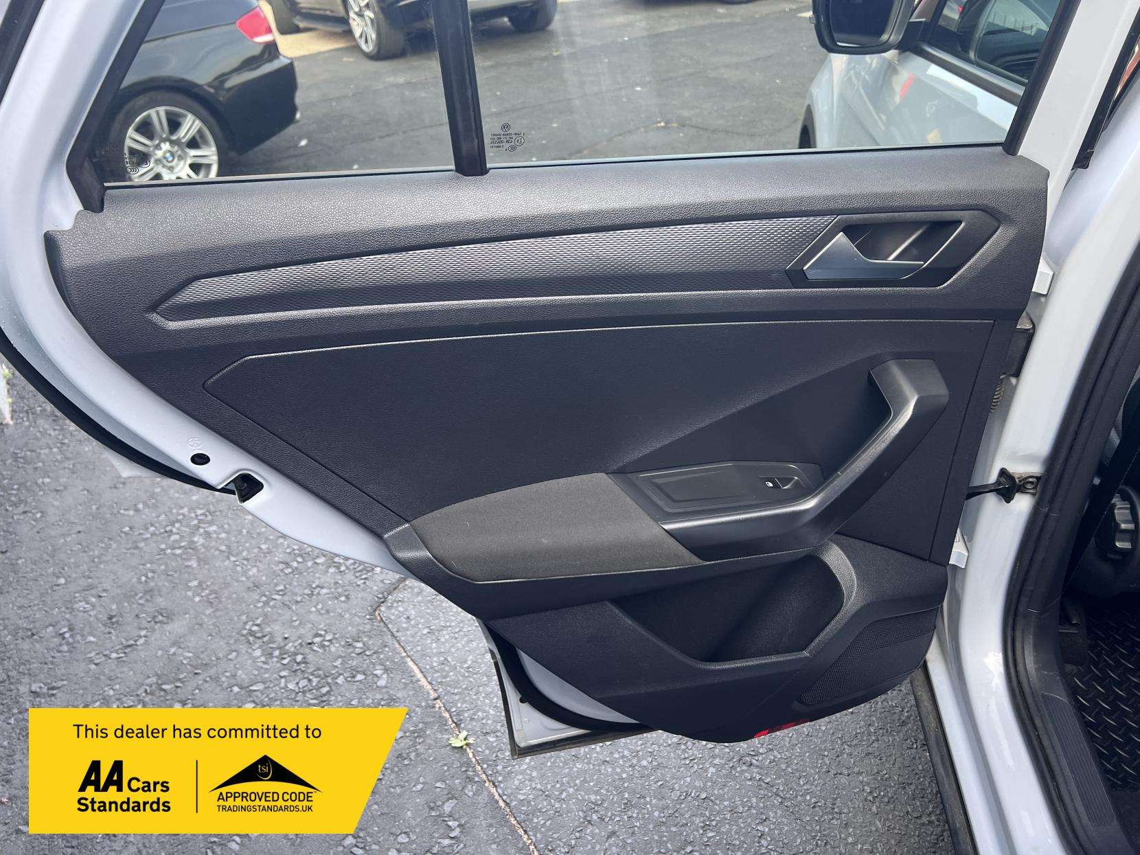 2019 VOLKSWAGEN T-ROC 2019 VOLKSWAGEN T-ROC