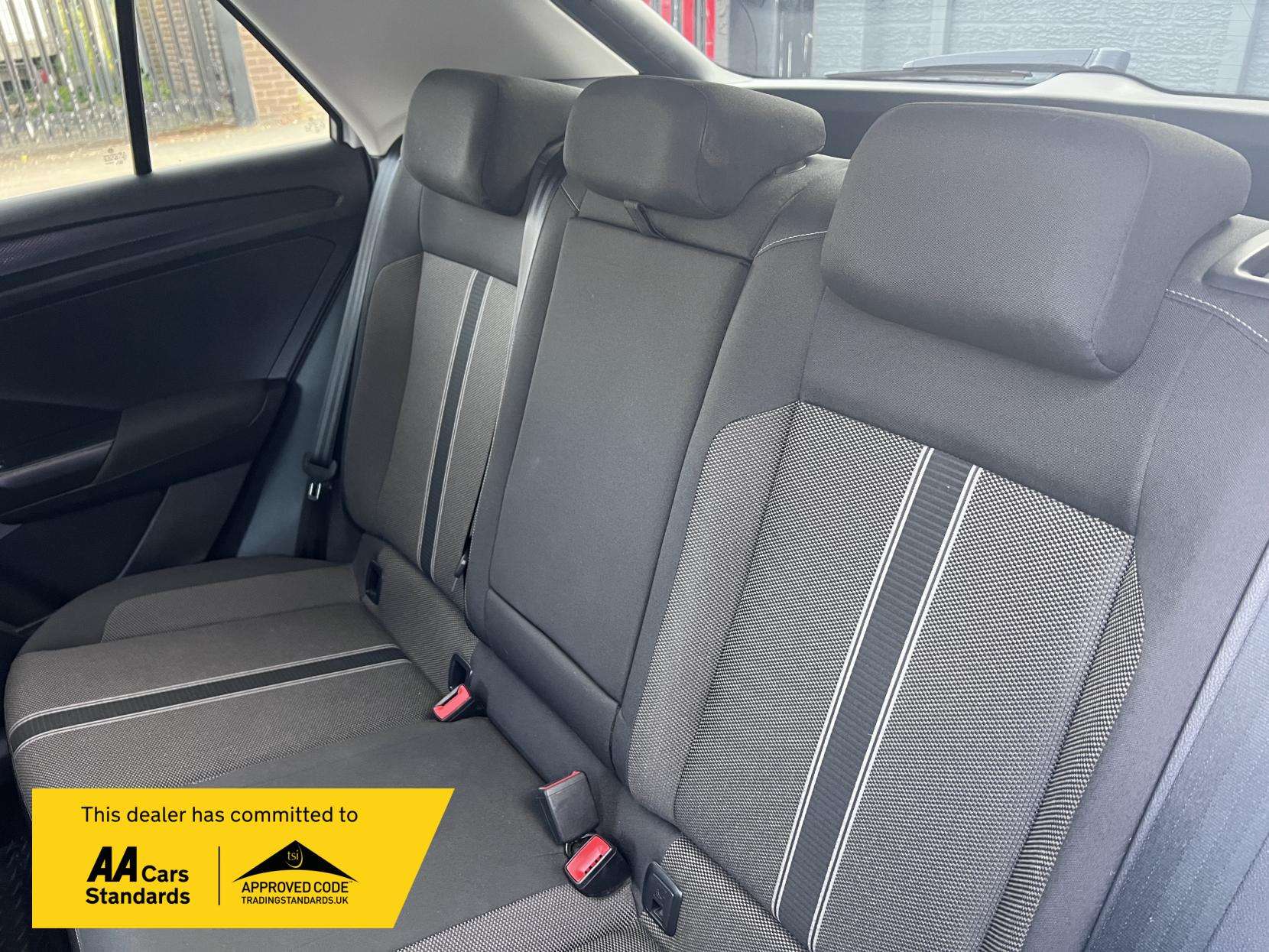 2019 VOLKSWAGEN T-ROC 2019 VOLKSWAGEN T-ROC