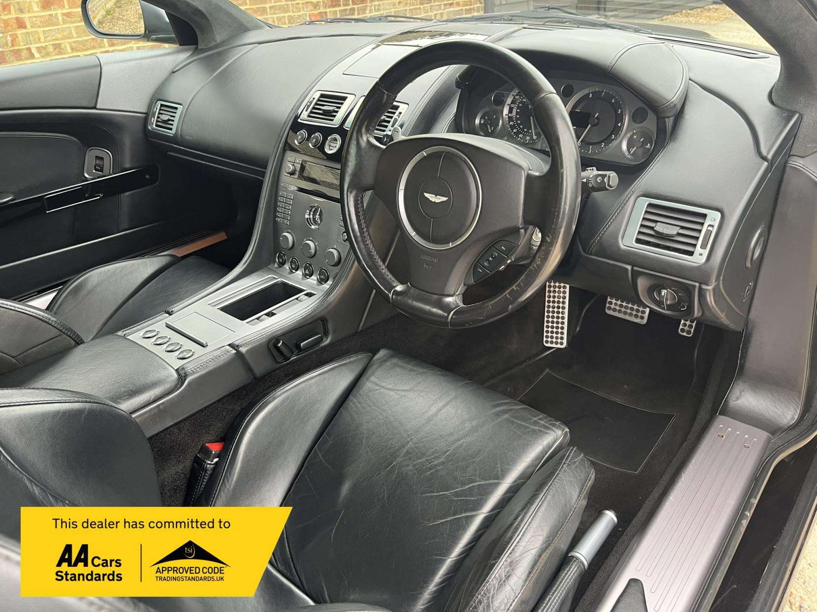 2005 ASTON MARTIN DB9 2005 ASTON MARTIN DB9