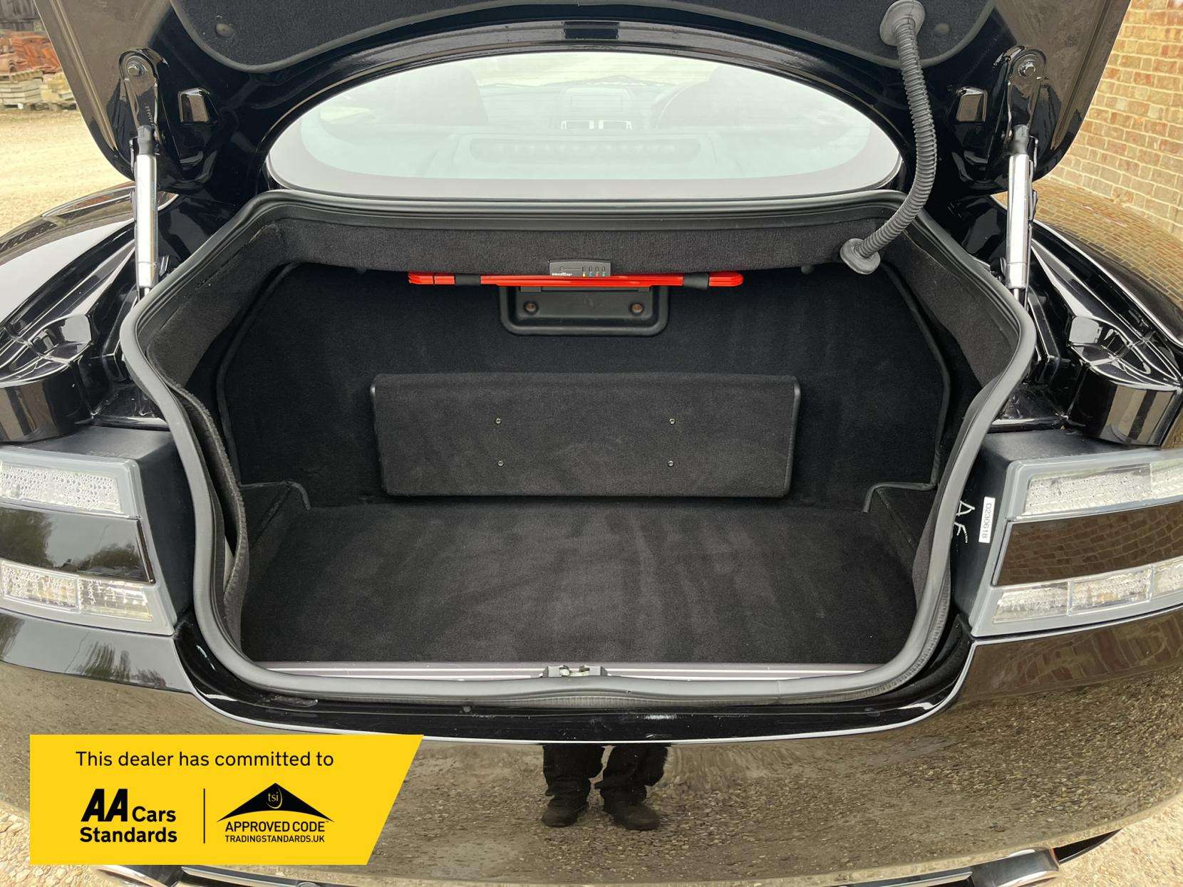 2005 ASTON MARTIN DB9 2005 ASTON MARTIN DB9