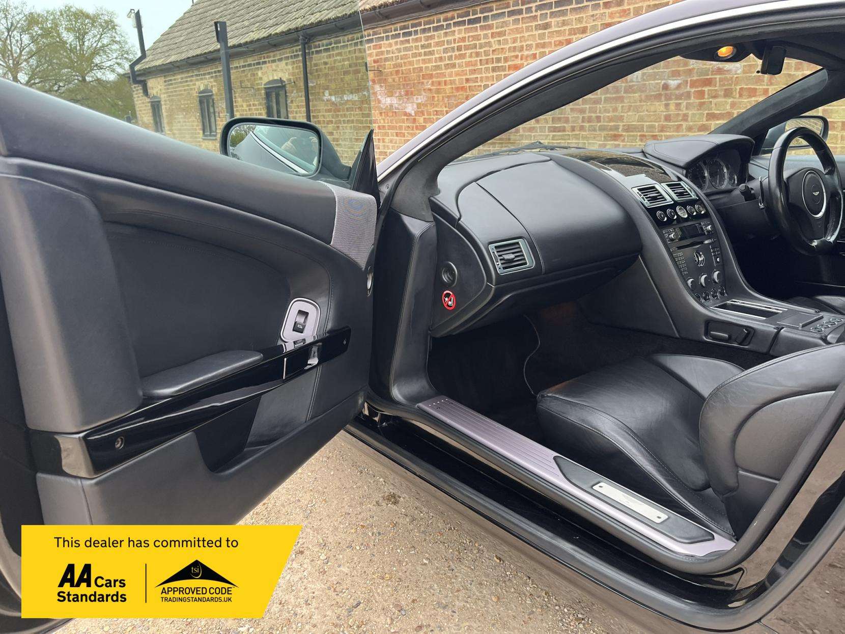 2005 ASTON MARTIN DB9 2005 ASTON MARTIN DB9