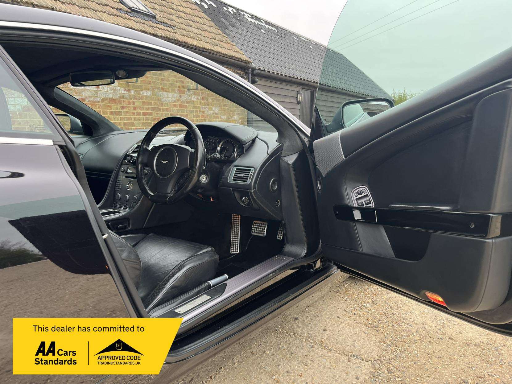 2005 ASTON MARTIN DB9 2005 ASTON MARTIN DB9