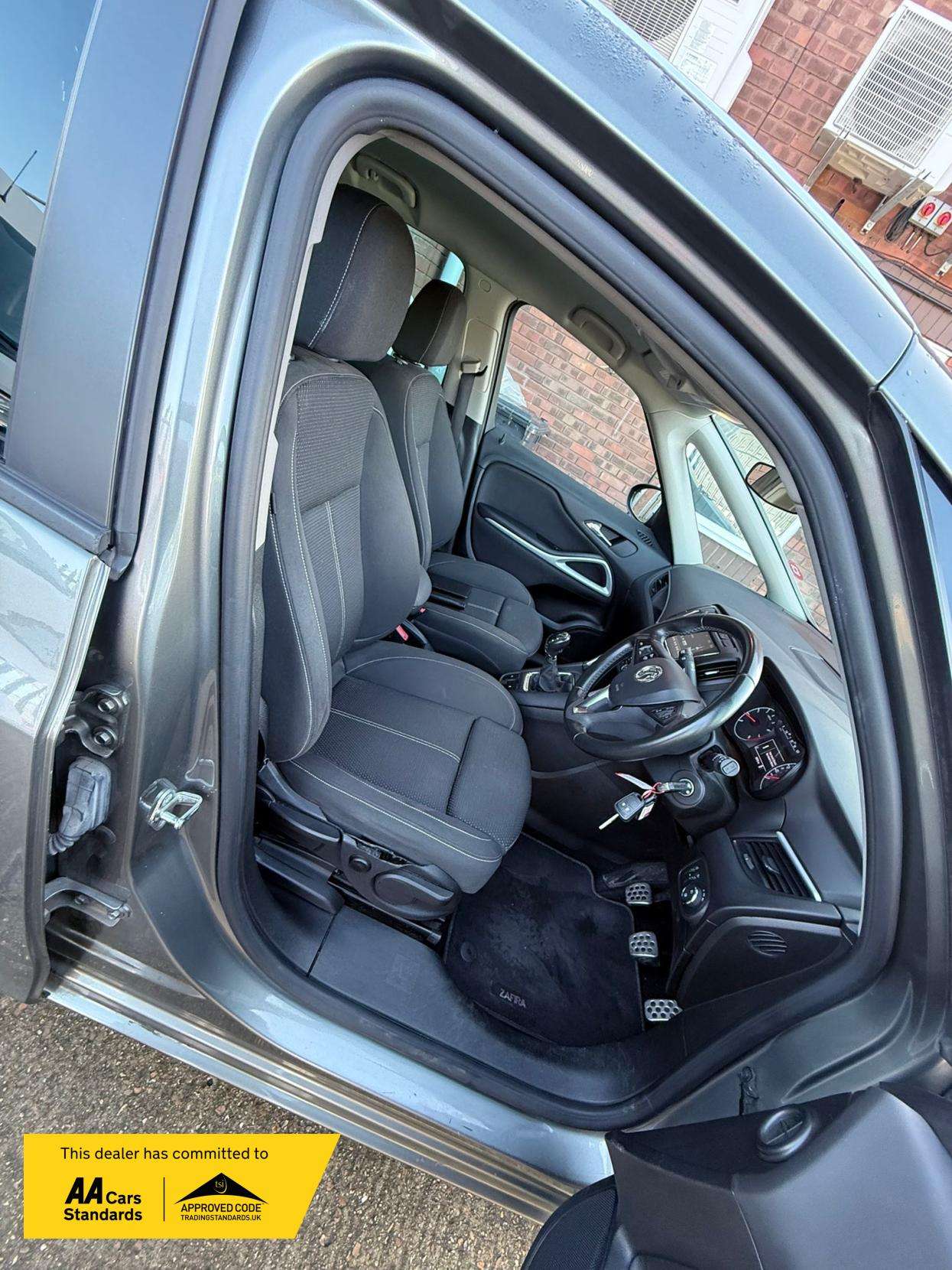 2017 VAUXHALL ZAFIRA TOURER 2017 VAUXHALL ZAFIRA TOURER