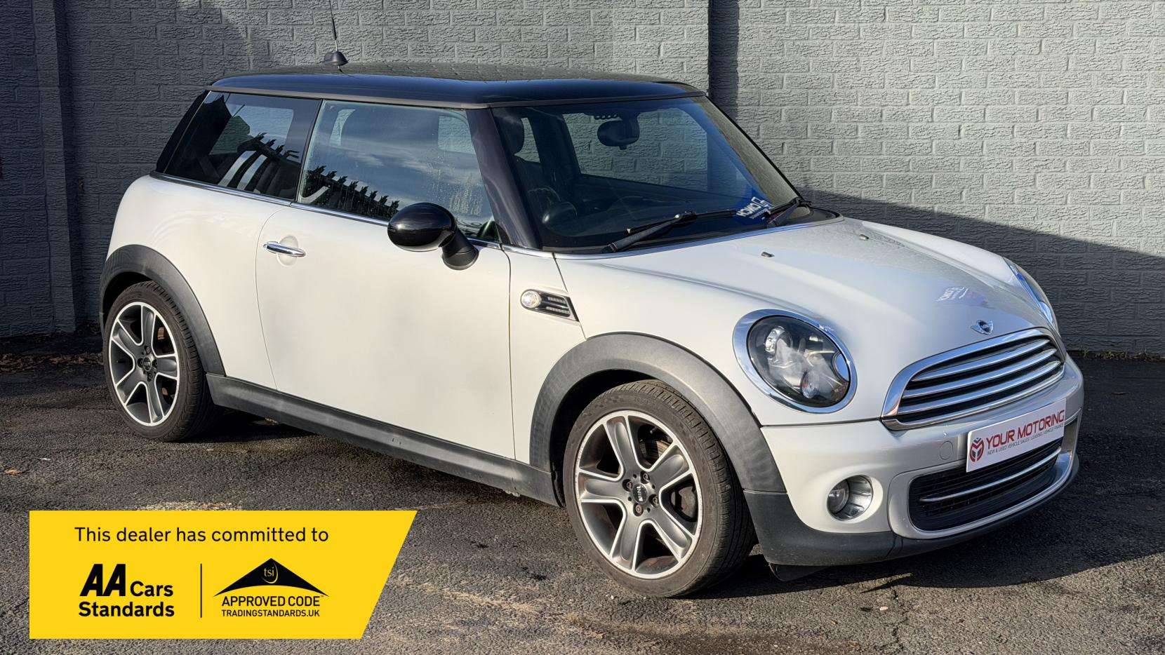 A 2012 MINI HATCH 1.6 Cooper Soho Hatchback 3dr Petrol Manual Euro 5 (s/s) (122 ps) A 2012 MINI HATCH 1.6 Cooper Soho Hatchback 3dr Petrol Manual Euro 5 (s/s) (122 ps)