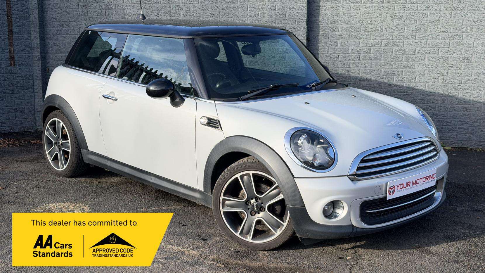 A 2012 MINI HATCH 1.6 Cooper Soho Hatchback 3dr Petrol Manual Euro 5 (s/s) (122 ps) A 2012 MINI HATCH 1.6 Cooper Soho Hatchback 3dr Petrol Manual Euro 5 (s/s) (122 ps)