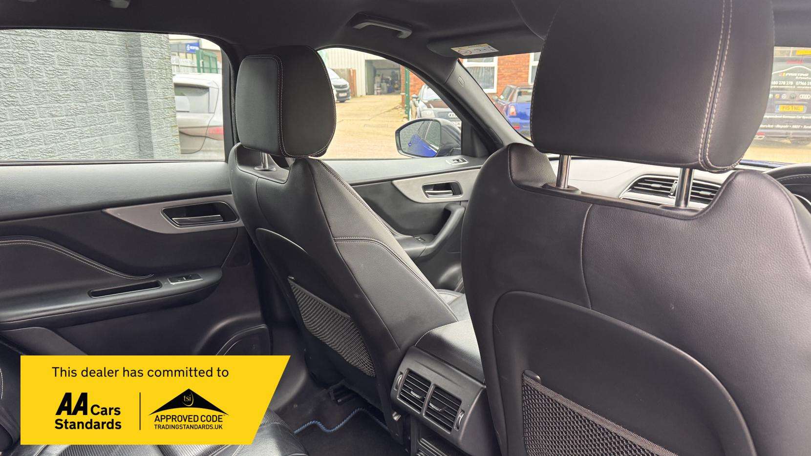 2017 JAGUAR F-PACE 2017 JAGUAR F-PACE