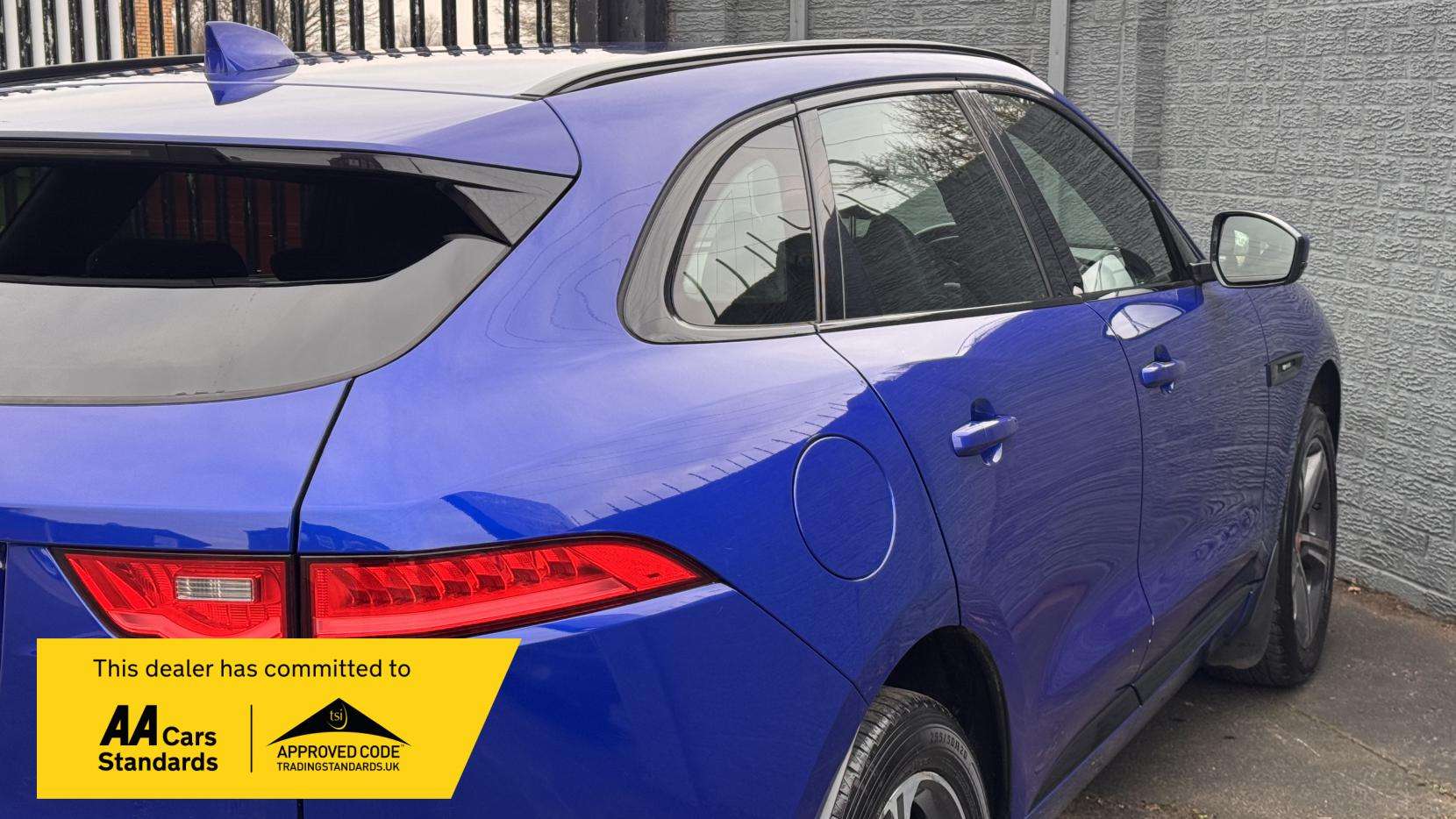 2017 JAGUAR F-PACE 2017 JAGUAR F-PACE