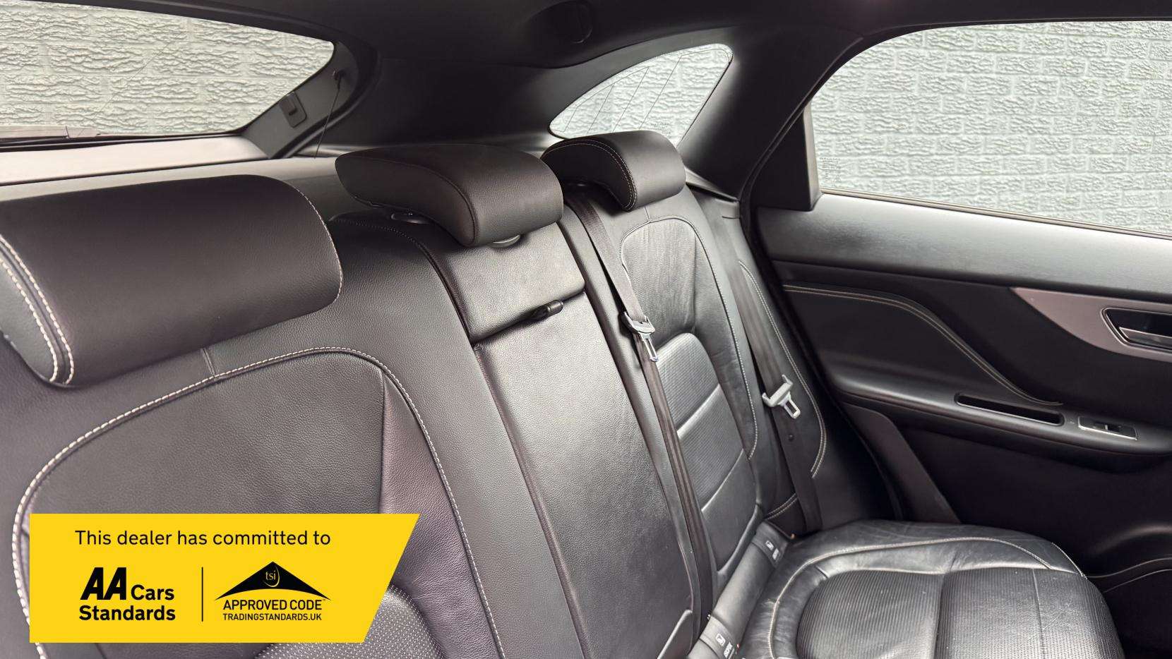 2017 JAGUAR F-PACE 2017 JAGUAR F-PACE