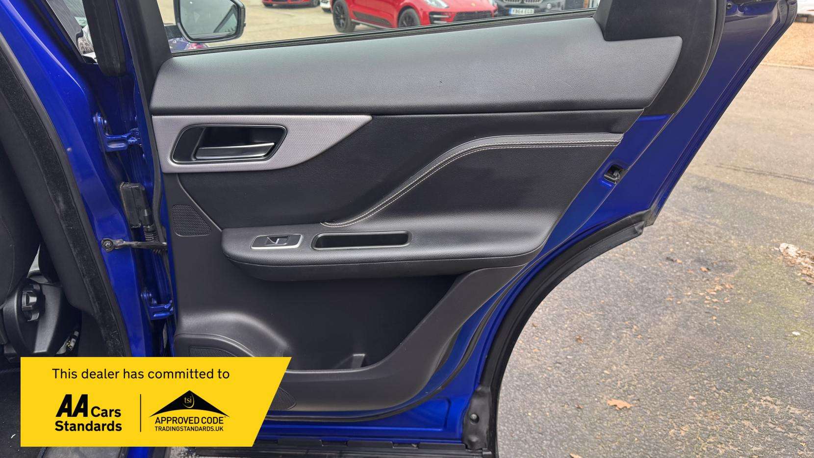 2017 JAGUAR F-PACE 2017 JAGUAR F-PACE