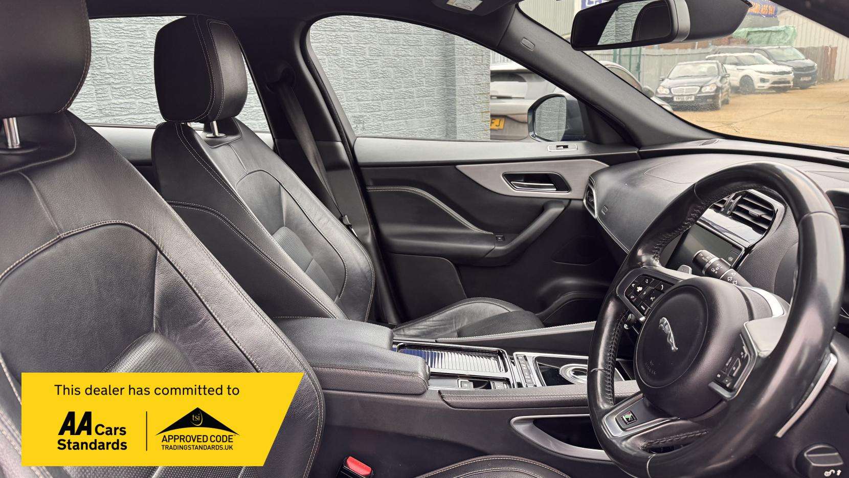 2017 JAGUAR F-PACE 2017 JAGUAR F-PACE