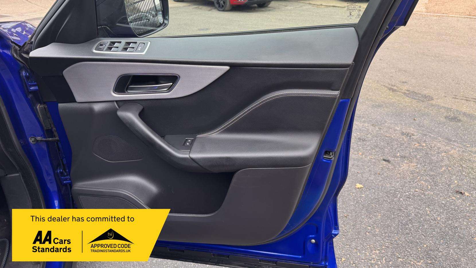 2017 JAGUAR F-PACE 2017 JAGUAR F-PACE