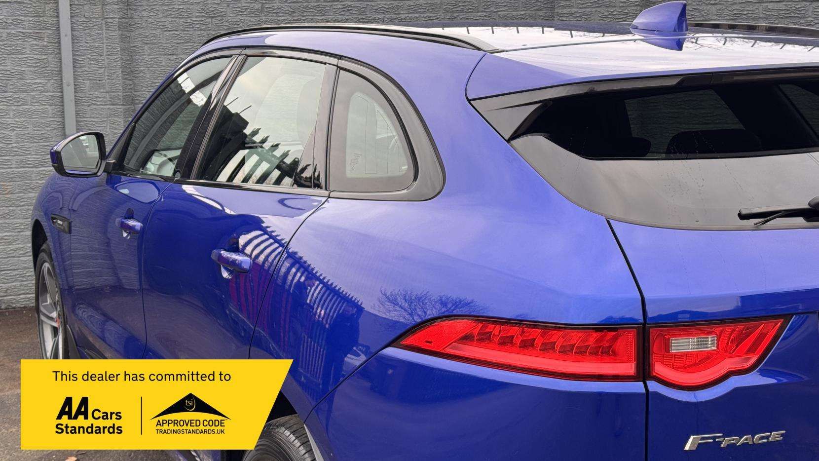 2017 JAGUAR F-PACE 2017 JAGUAR F-PACE