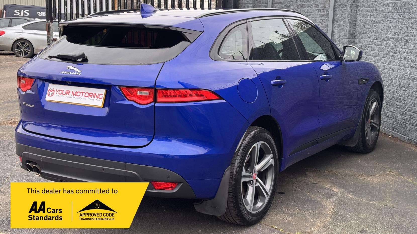 2017 JAGUAR F-PACE 2017 JAGUAR F-PACE