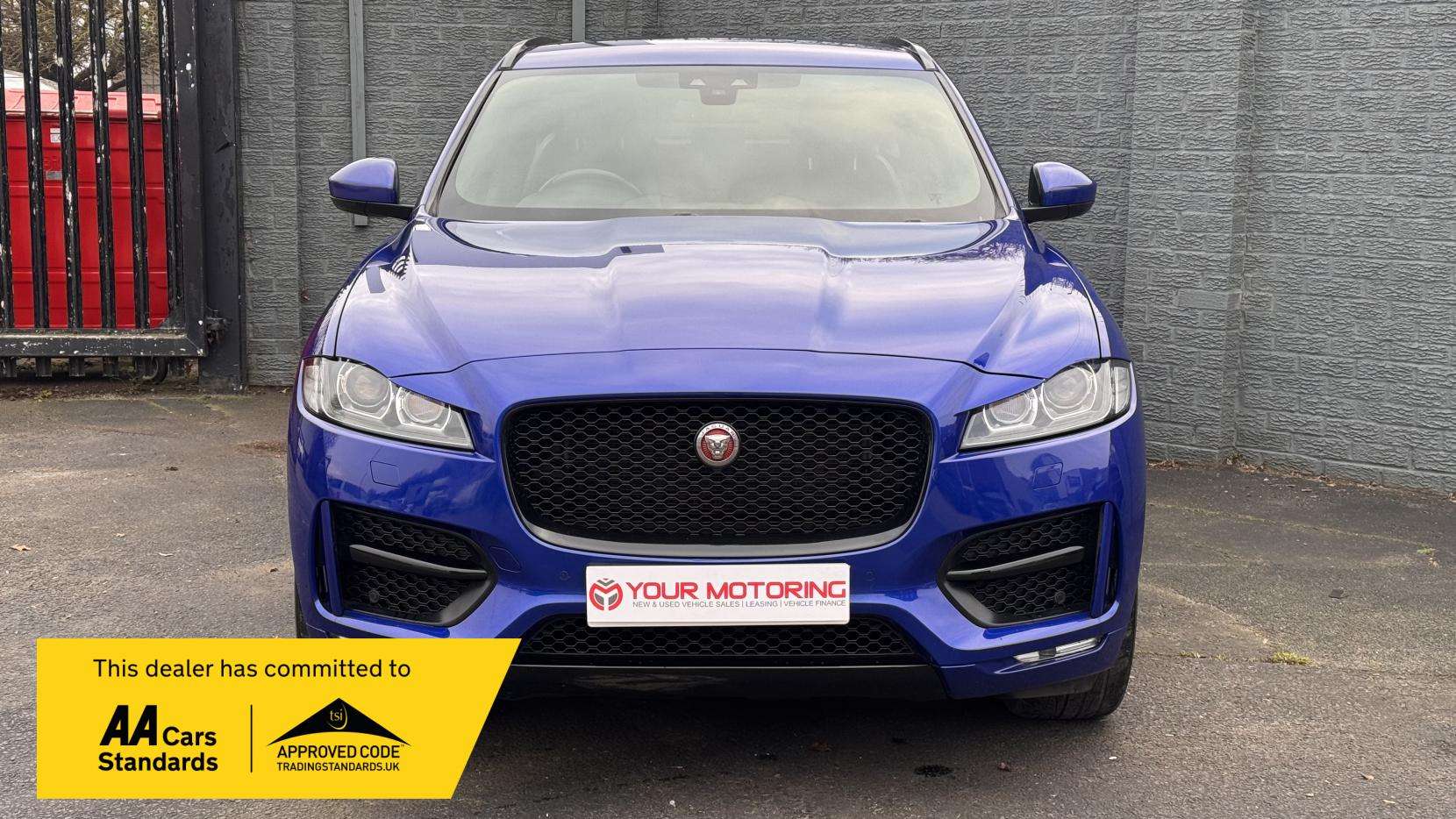 2017 JAGUAR F-PACE 2017 JAGUAR F-PACE
