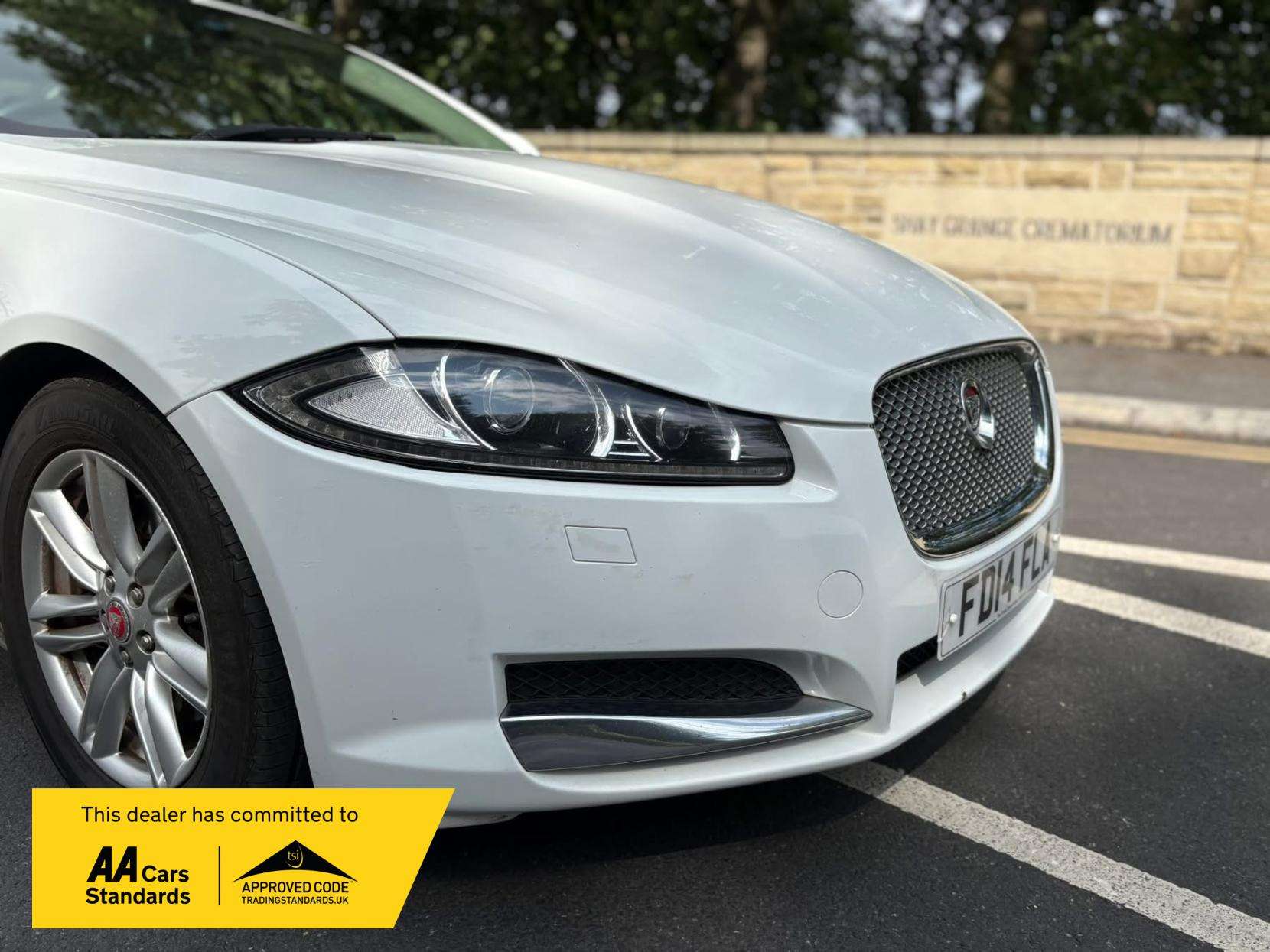 2014 JAGUAR XF 2014 JAGUAR XF
