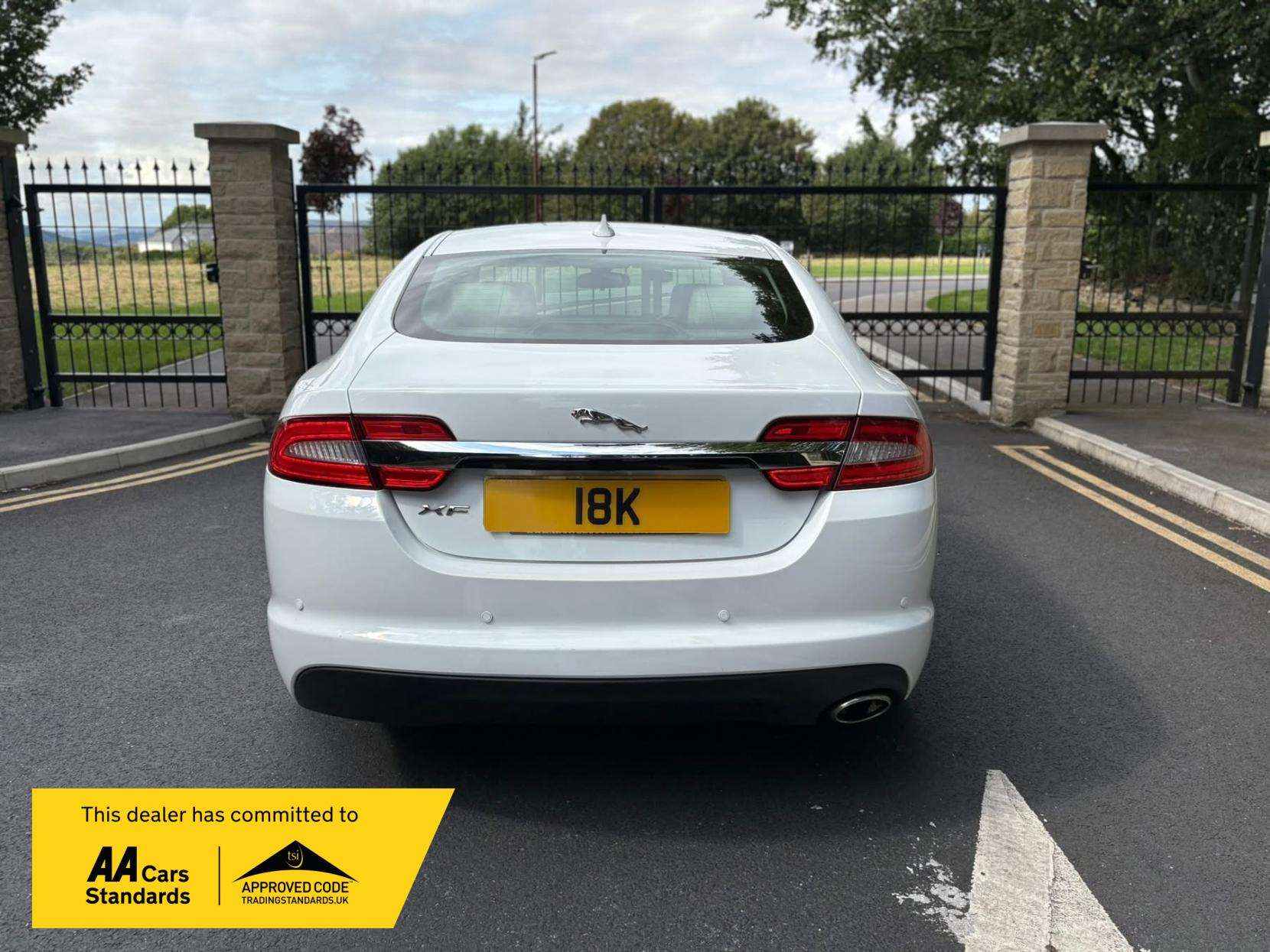 2014 JAGUAR XF 2014 JAGUAR XF