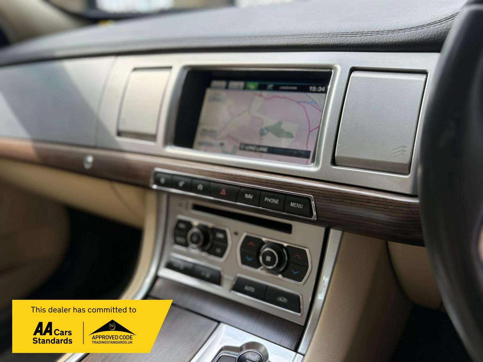 2014 JAGUAR XF 2014 JAGUAR XF