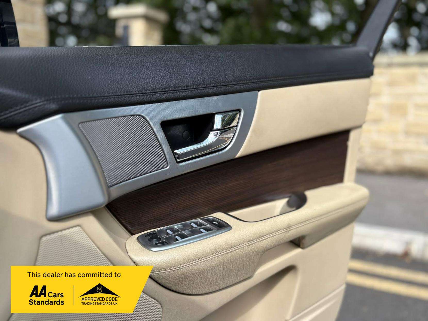 2014 JAGUAR XF 2014 JAGUAR XF