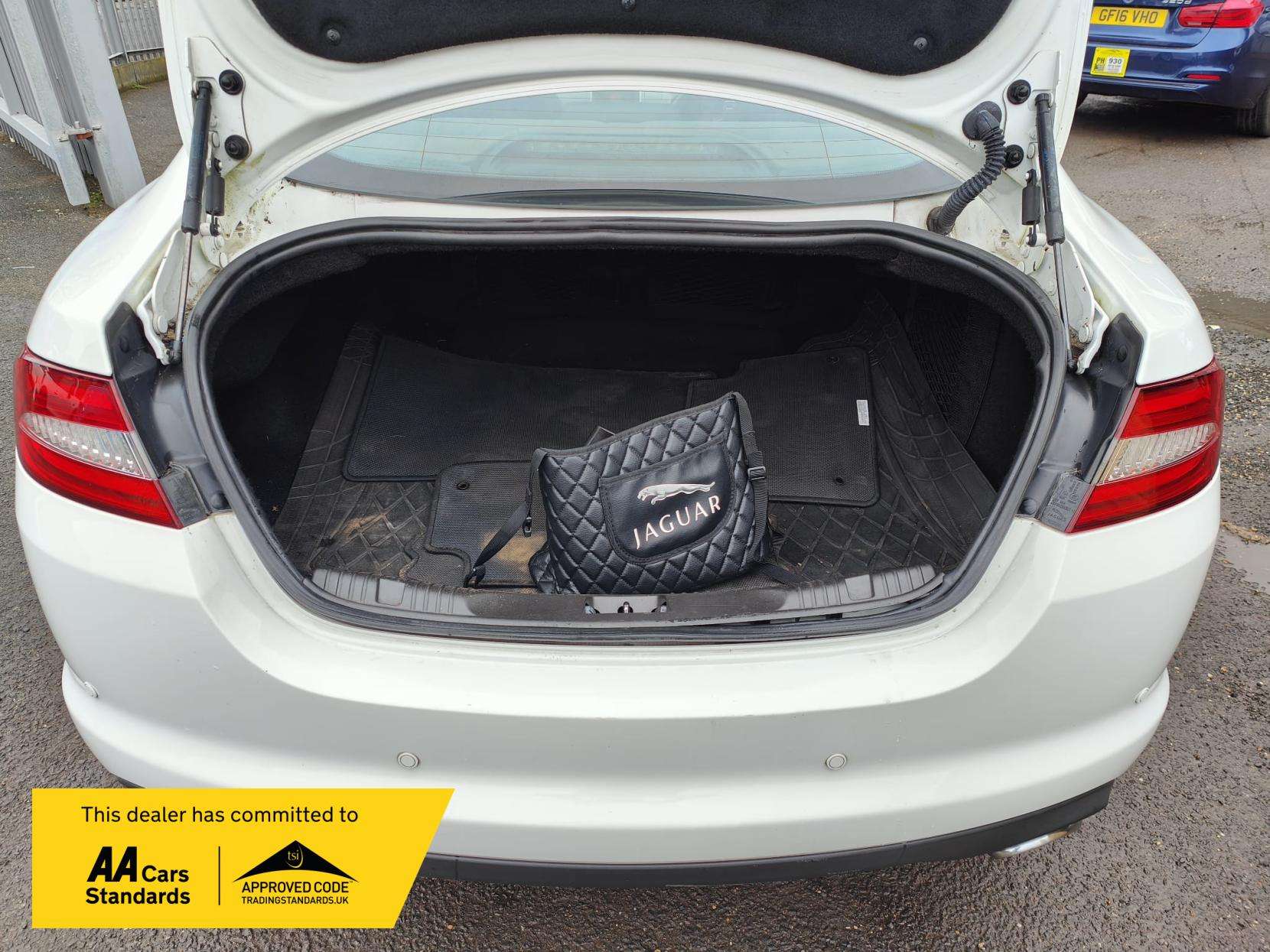 2013 JAGUAR XF 2013 JAGUAR XF