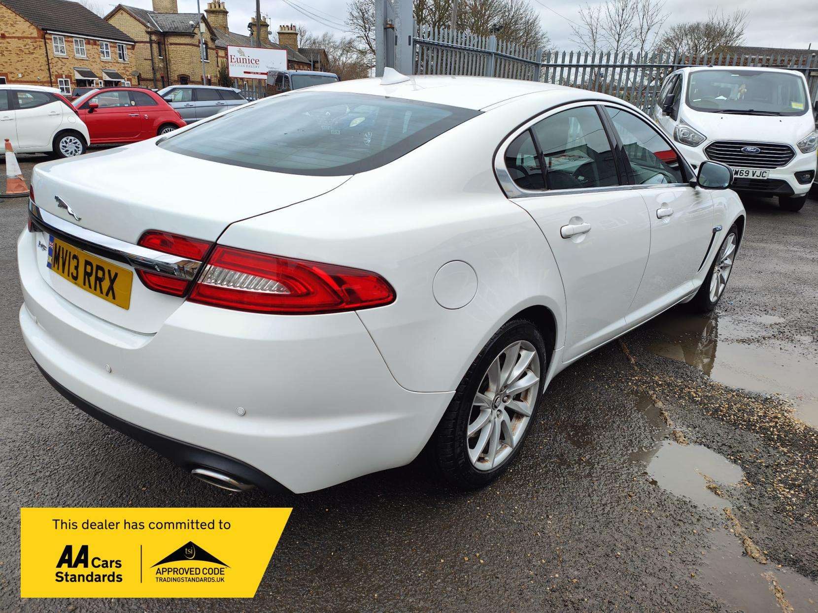 2013 JAGUAR XF 2013 JAGUAR XF