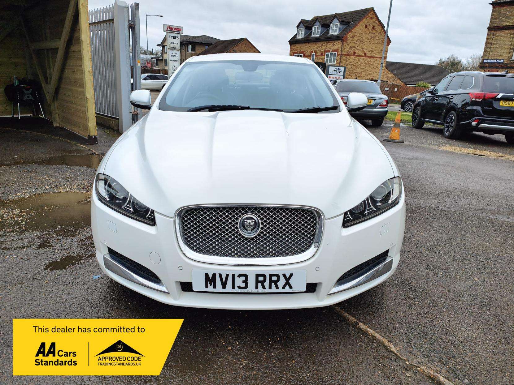 2013 JAGUAR XF 2013 JAGUAR XF