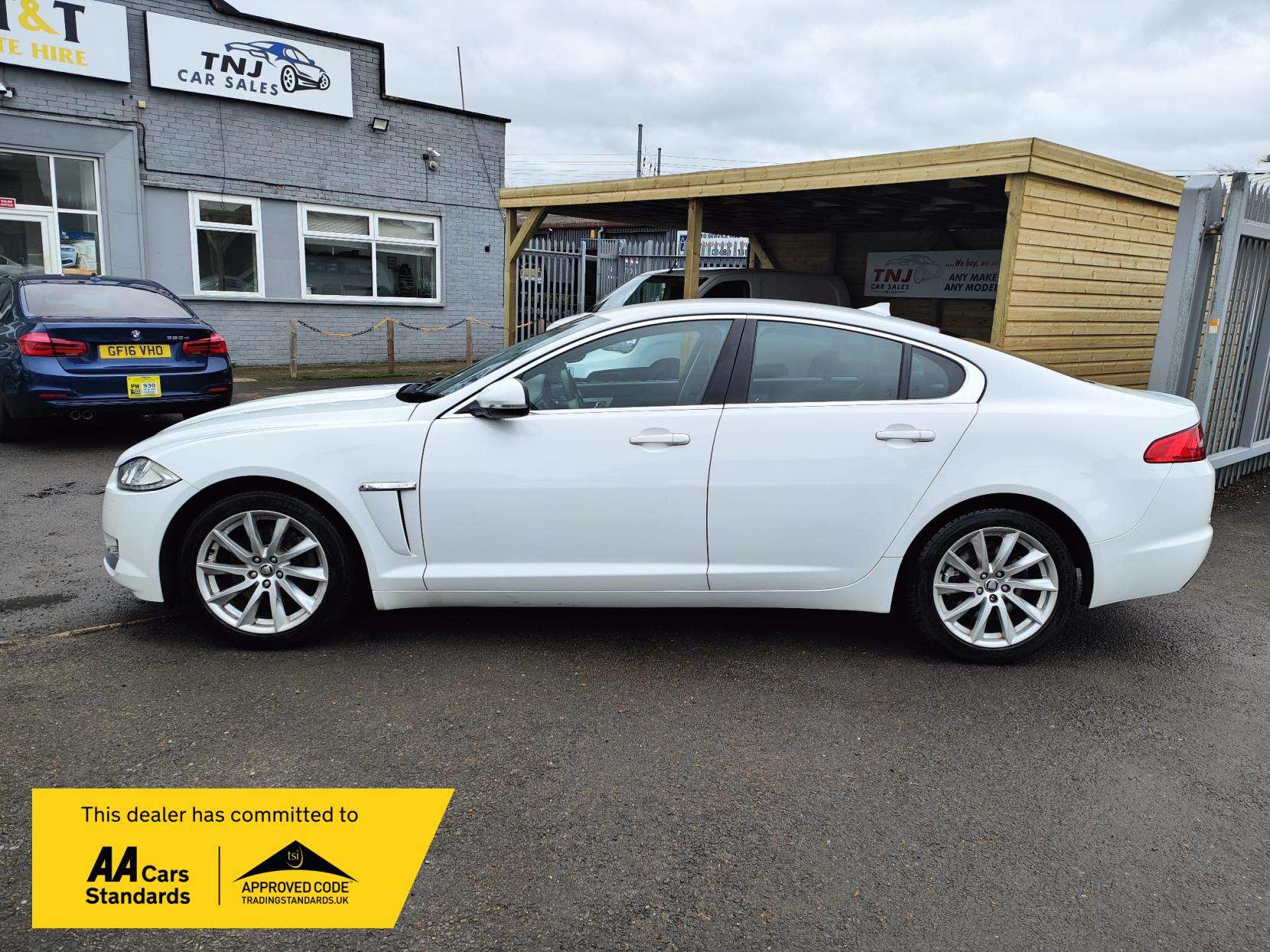 2013 JAGUAR XF 2013 JAGUAR XF