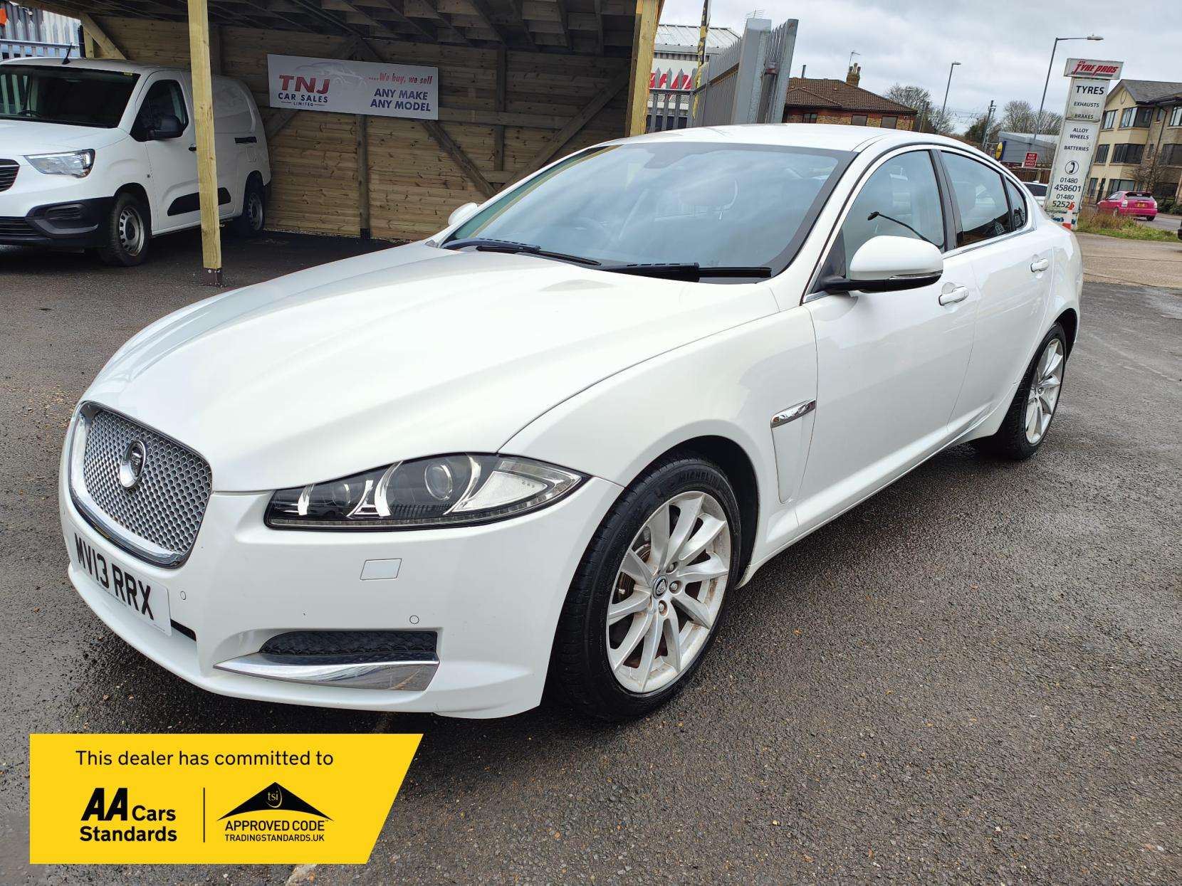 2013 JAGUAR XF 2013 JAGUAR XF
