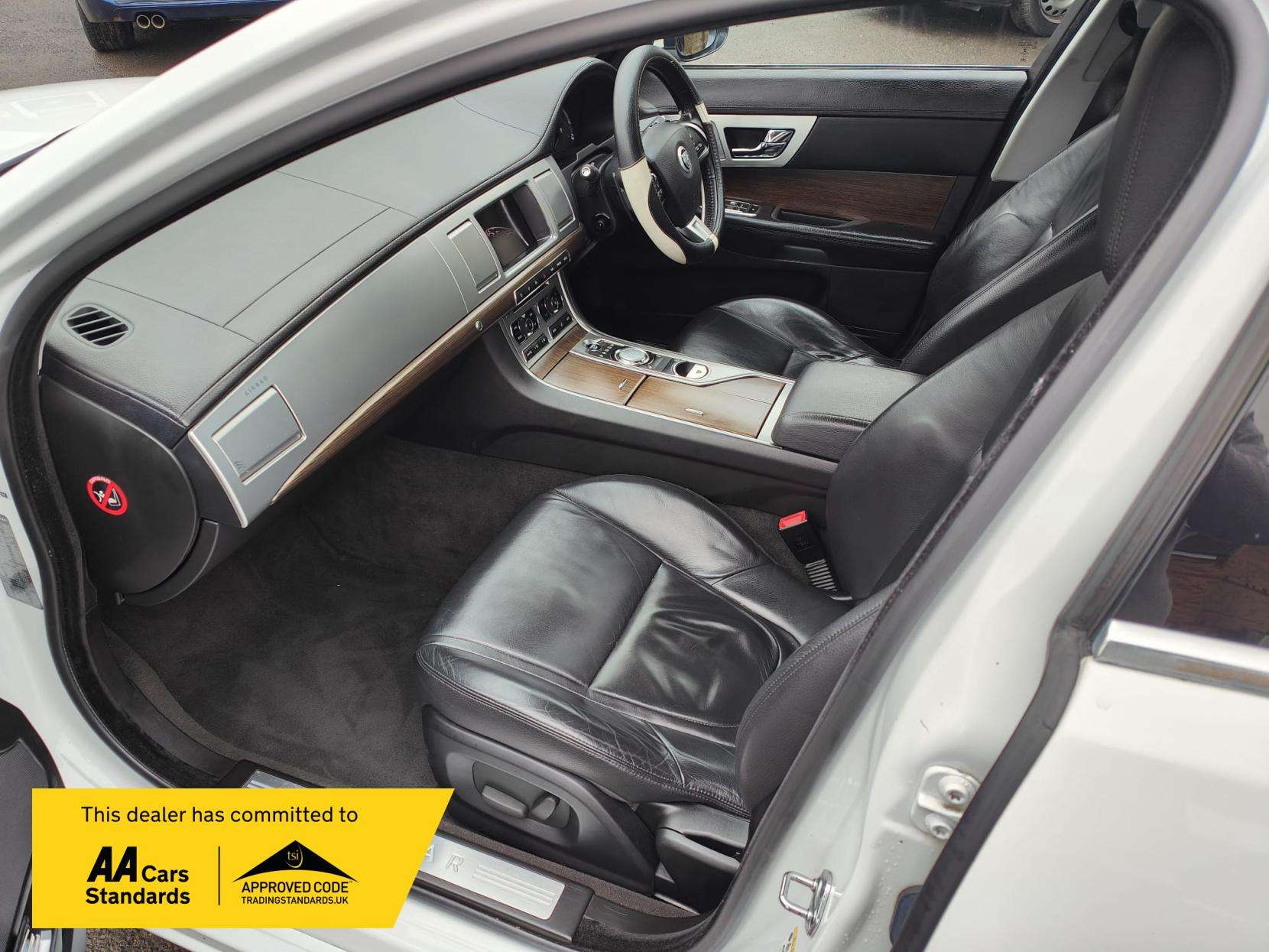 2013 JAGUAR XF 2013 JAGUAR XF