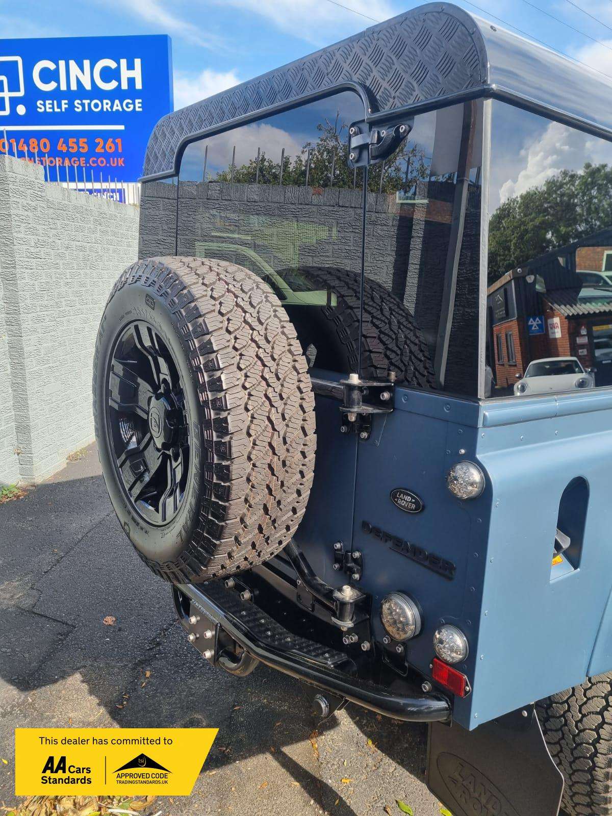 1991 LAND ROVER DEFENDER 110 1991 LAND ROVER DEFENDER 110