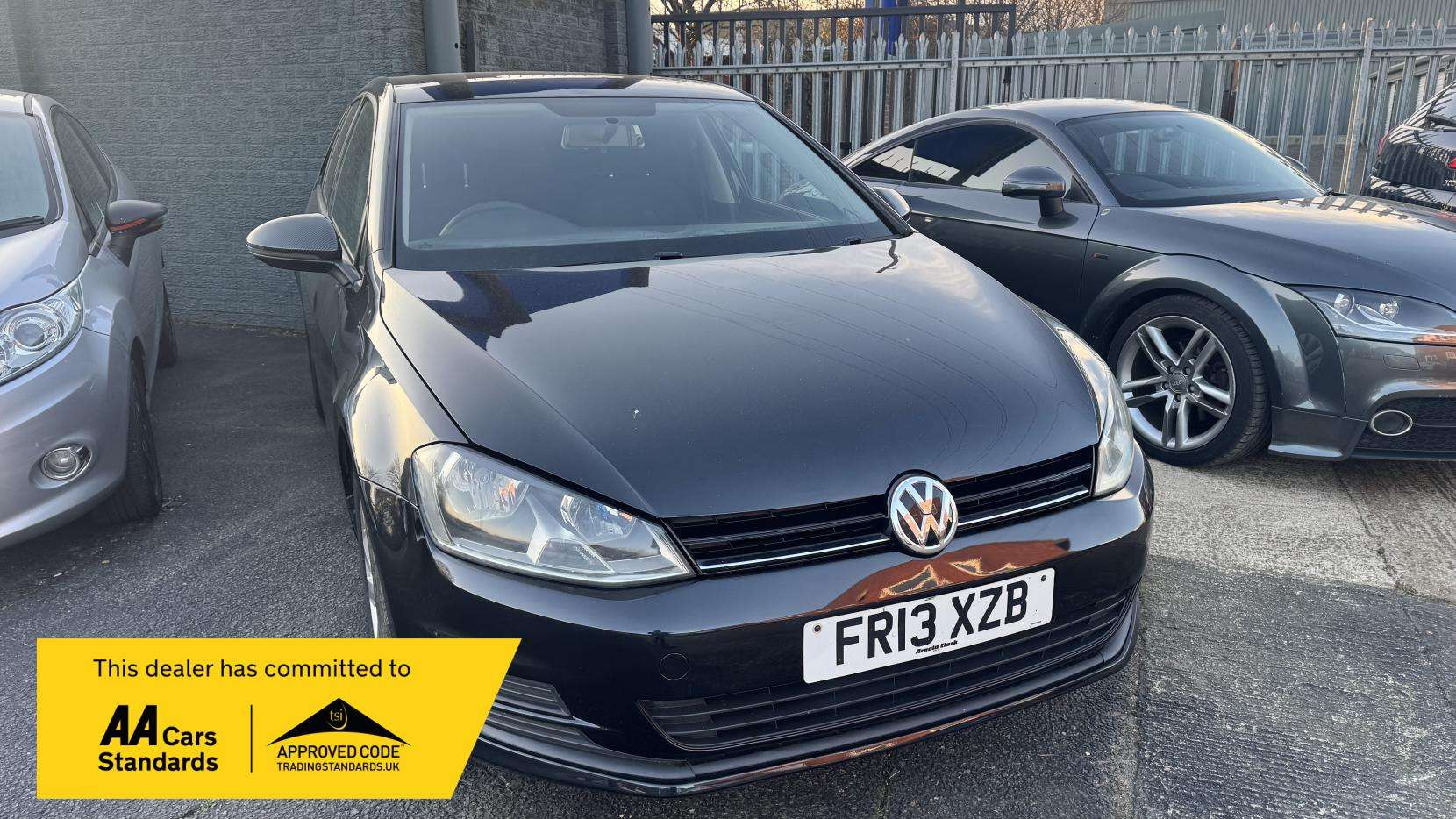 A 2013 VOLKSWAGEN GOLF 1.6 TDI BlueMotion Tech S Hatchback 5dr Diesel Manual Euro 5 (s/s) (105 ps) A 2013 VOLKSWAGEN GOLF 1.6 TDI BlueMotion Tech S Hatchback 5dr Diesel Manual Euro 5 (s/s) (105 ps)