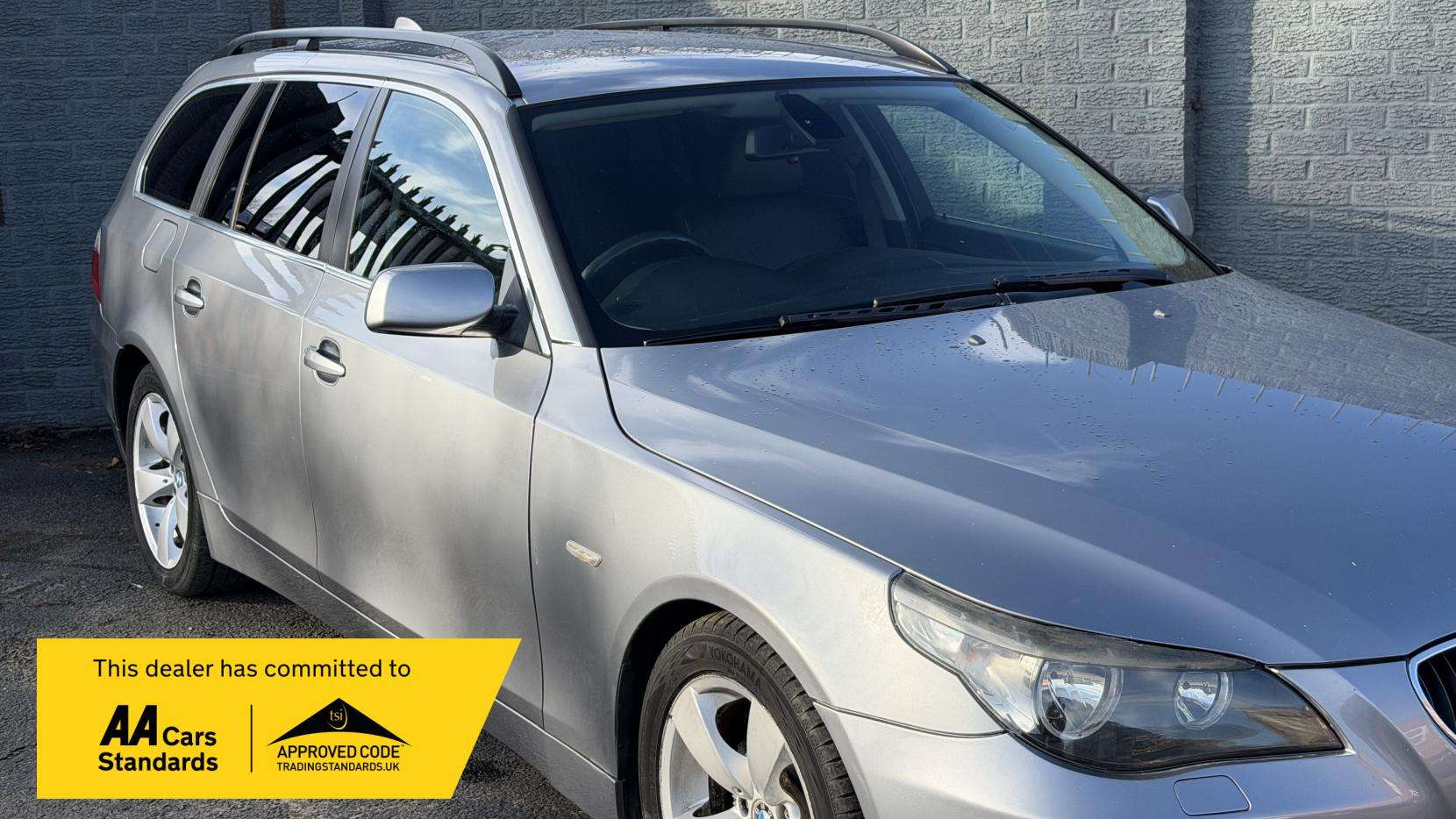 A 2005 BMW 5 SERIES 2.5 525d SE Touring 5dr Diesel Auto Euro 4 (177 ps) A 2005 BMW 5 SERIES 2.5 525d SE Touring 5dr Diesel Auto Euro 4 (177 ps)