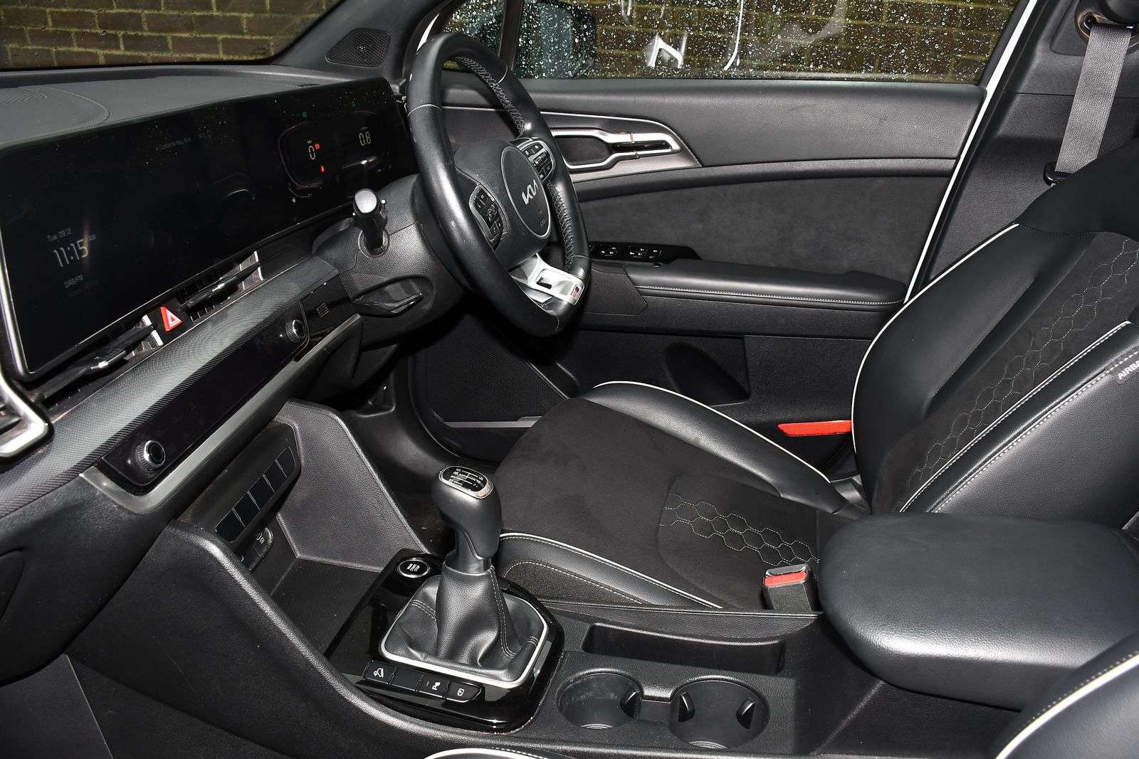 A 2022 KIA SPORTAGE 1.6 CRDi GT-Line SUV 5dr Diesel Manual Euro 6 (s/s) (113 bhp) A 2022 KIA SPORTAGE 1.6 CRDi GT-Line SUV 5dr Diesel Manual Euro 6 (s/s) (113 bhp)