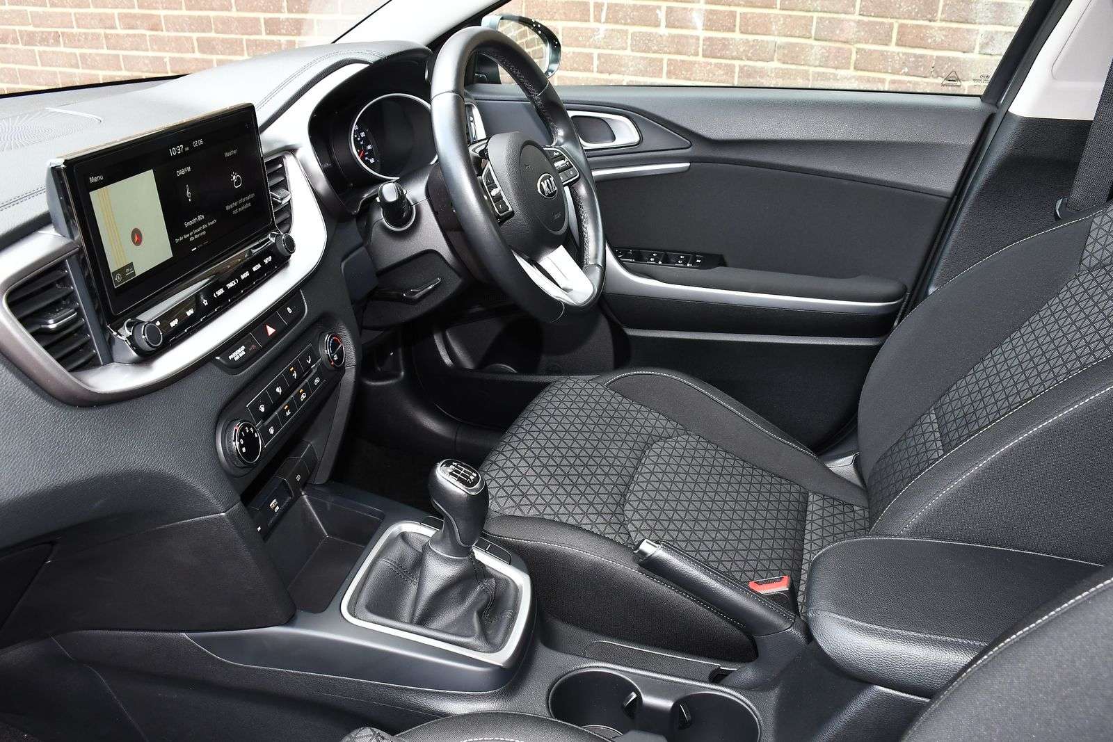 A 2020 KIA CEED 1.0 T-GDi 2 NAV Sportswagon 5dr Petrol Manual Euro 6 (s/s) (118 bhp) A 2020 KIA CEED 1.0 T-GDi 2 NAV Sportswagon 5dr Petrol Manual Euro 6 (s/s) (118 bhp)