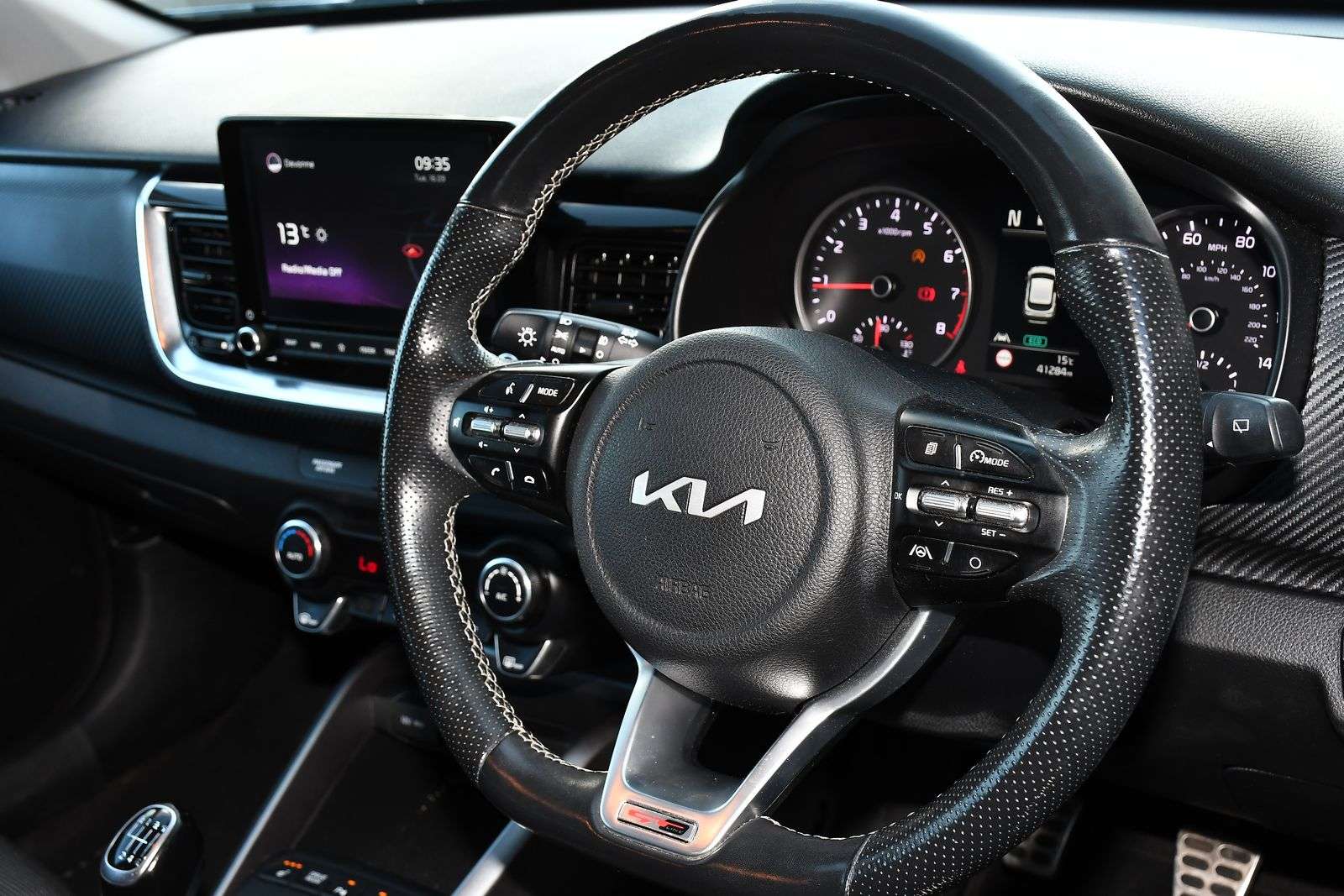 2021 KIA STONIC 2021 KIA STONIC