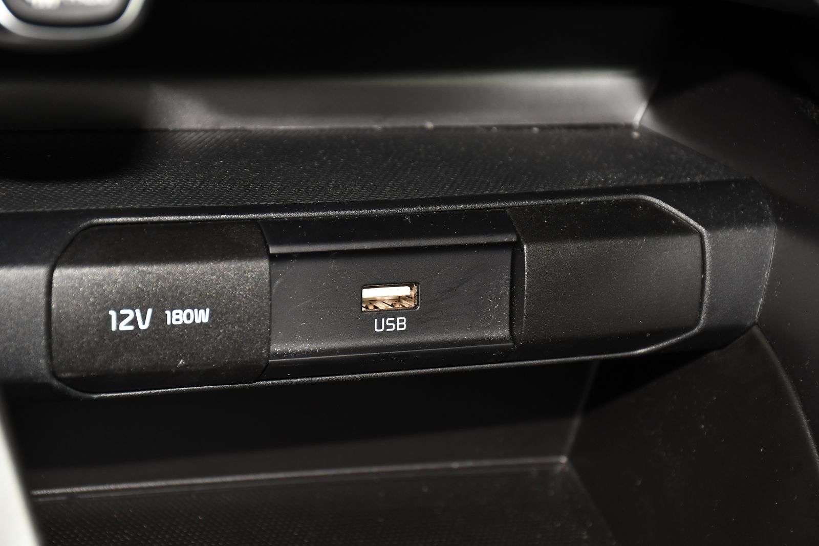 2022 KIA STONIC 2022 KIA STONIC