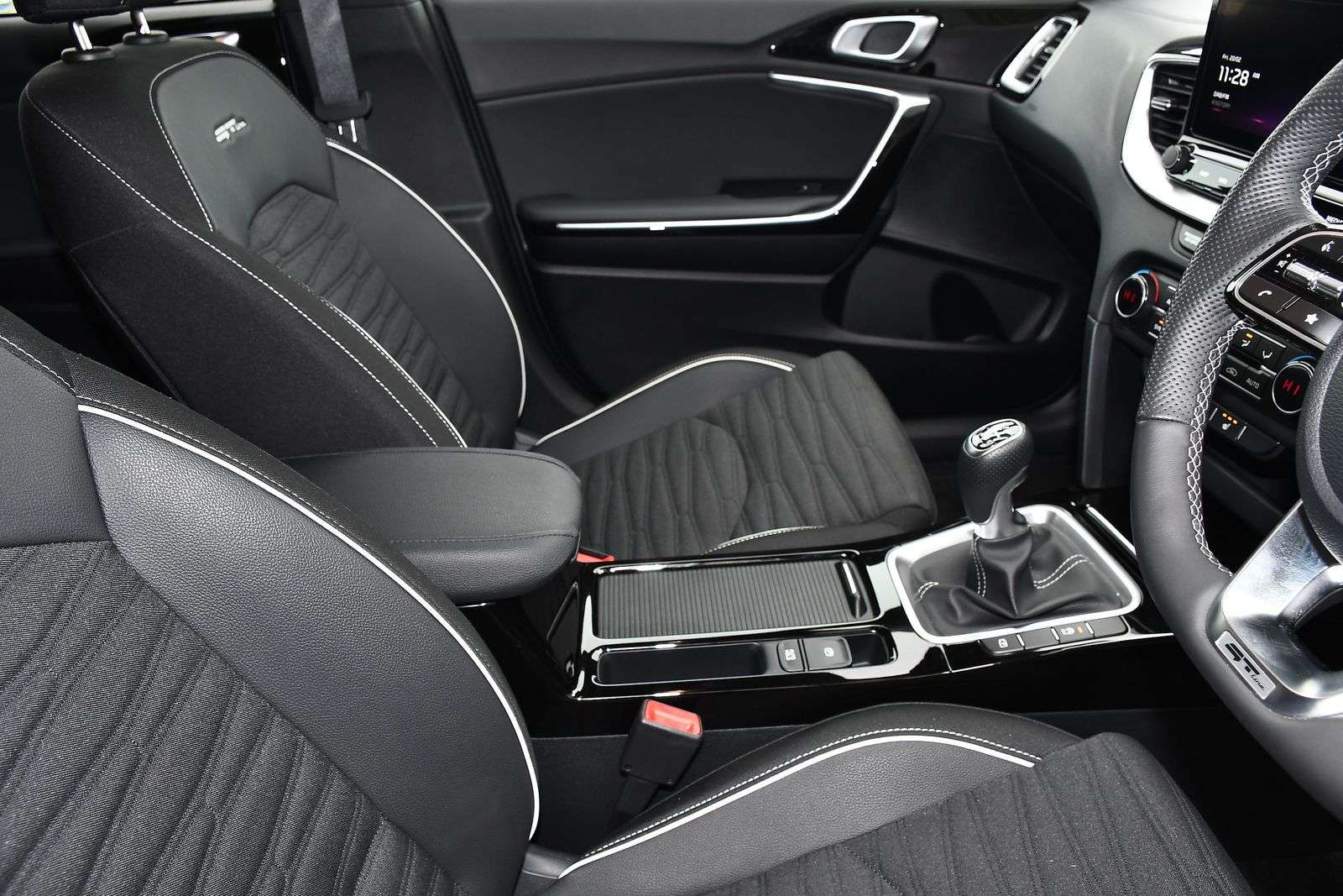 2025 KIA PROCEED 2025 KIA PROCEED