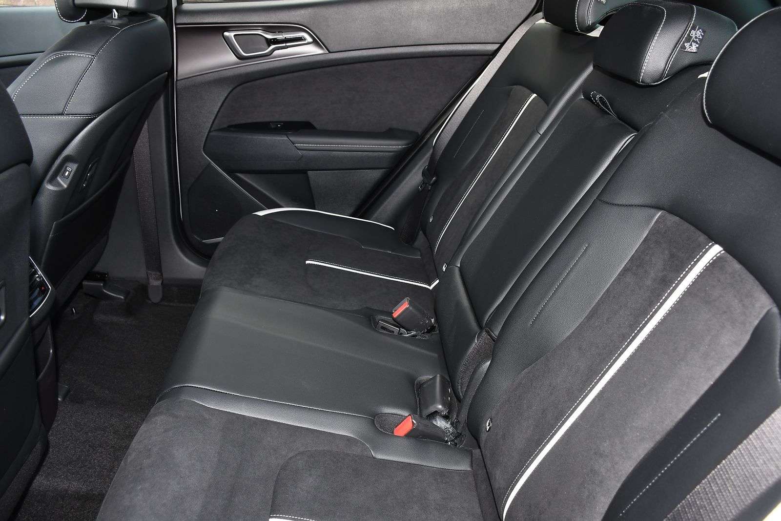 2025 KIA SPORTAGE 2025 KIA SPORTAGE