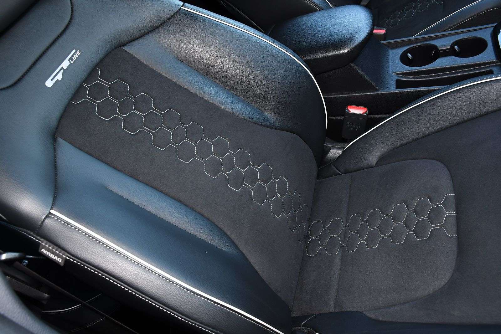 2023 KIA SPORTAGE 2023 KIA SPORTAGE