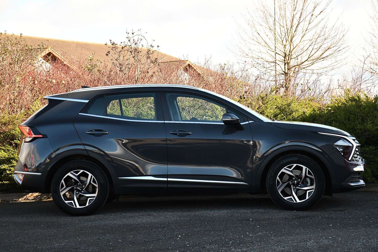 A 2024 KIA SPORTAGE 1.6 T-GDi MHEV 2 SUV 5dr Petrol Hybrid Manual Euro 6 (s/s) (157 bhp) A 2024 KIA SPORTAGE 1.6 T-GDi MHEV 2 SUV 5dr Petrol Hybrid Manual Euro 6 (s/s) (157 bhp)