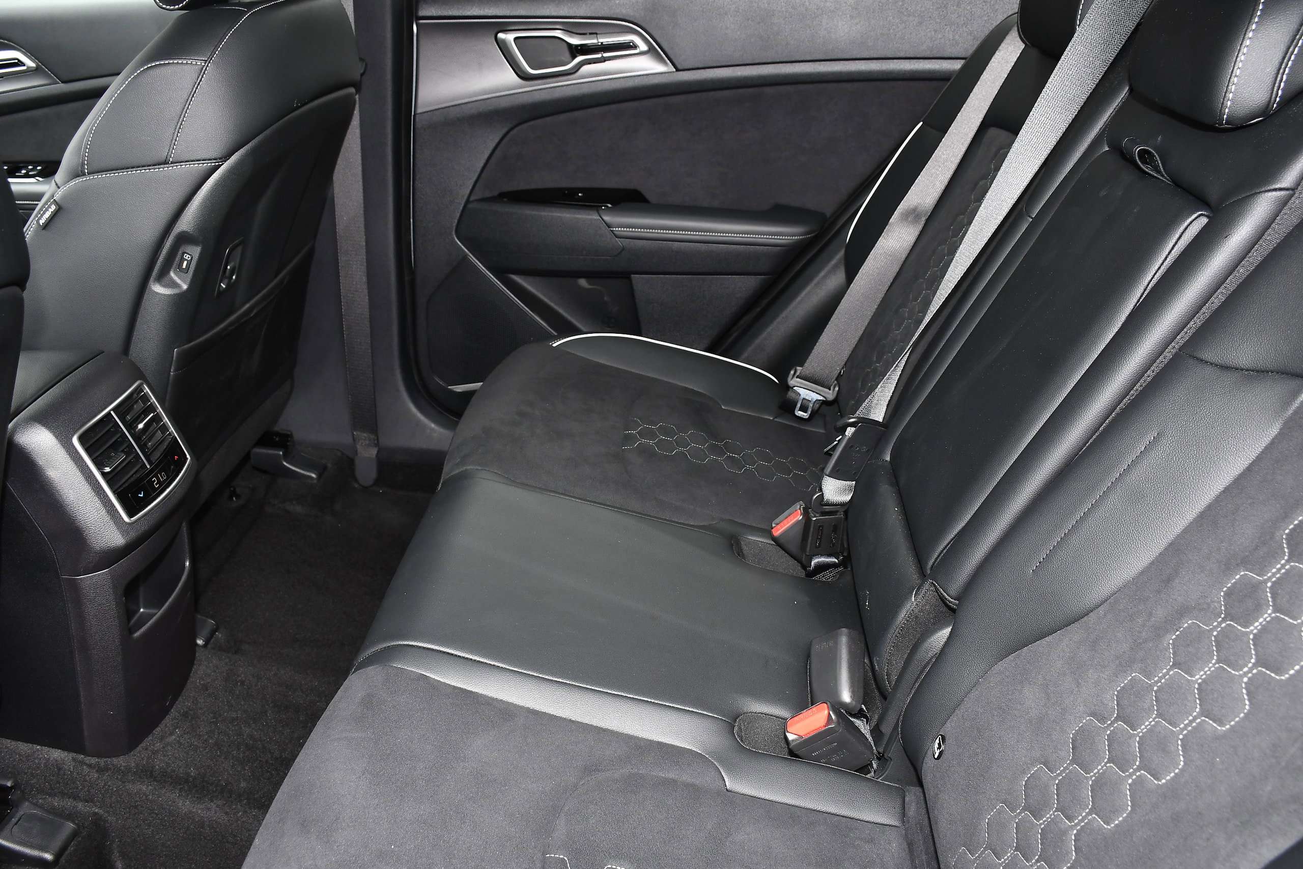 2025 KIA SPORTAGE 2025 KIA SPORTAGE
