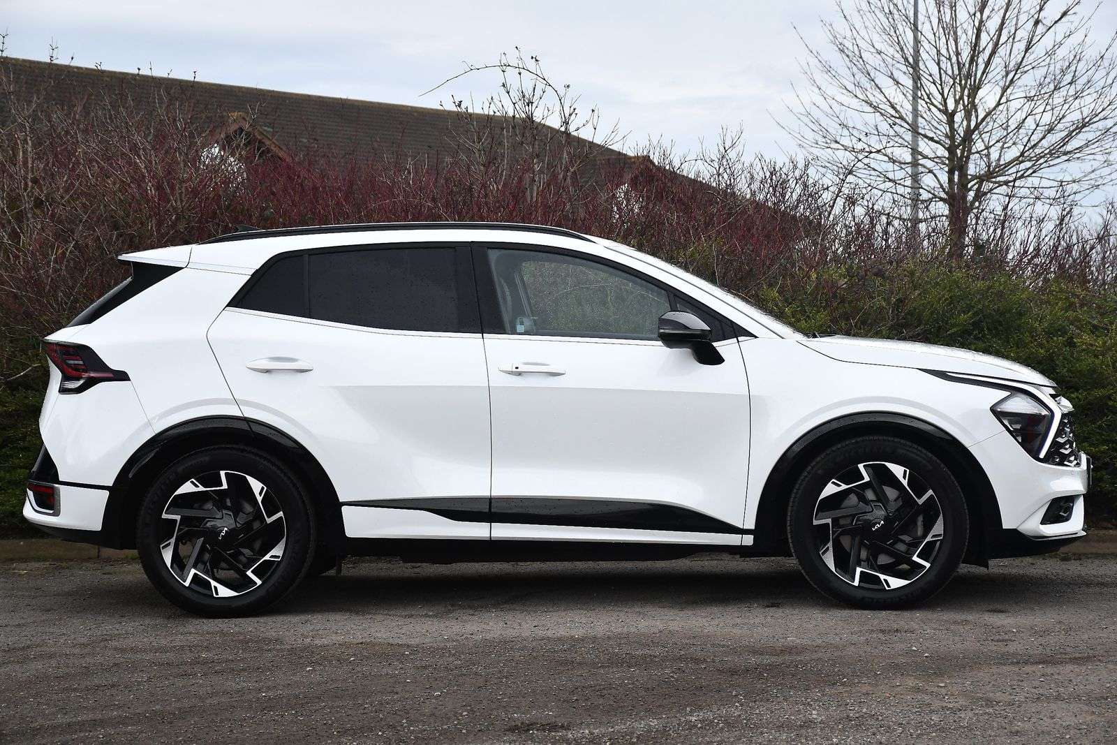 A 2024 KIA SPORTAGE 1.6 T-GDi MHEV GT-Line SUV 5dr Petrol Hybrid Manual Euro 6 (s/s) (157 bhp) A 2024 KIA SPORTAGE 1.6 T-GDi MHEV GT-Line SUV 5dr Petrol Hybrid Manual Euro 6 (s/s) (157 bhp)