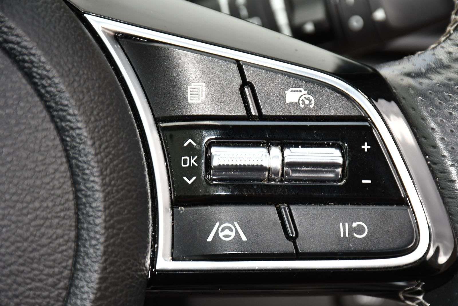 2023 KIA XCEED 2023 KIA XCEED