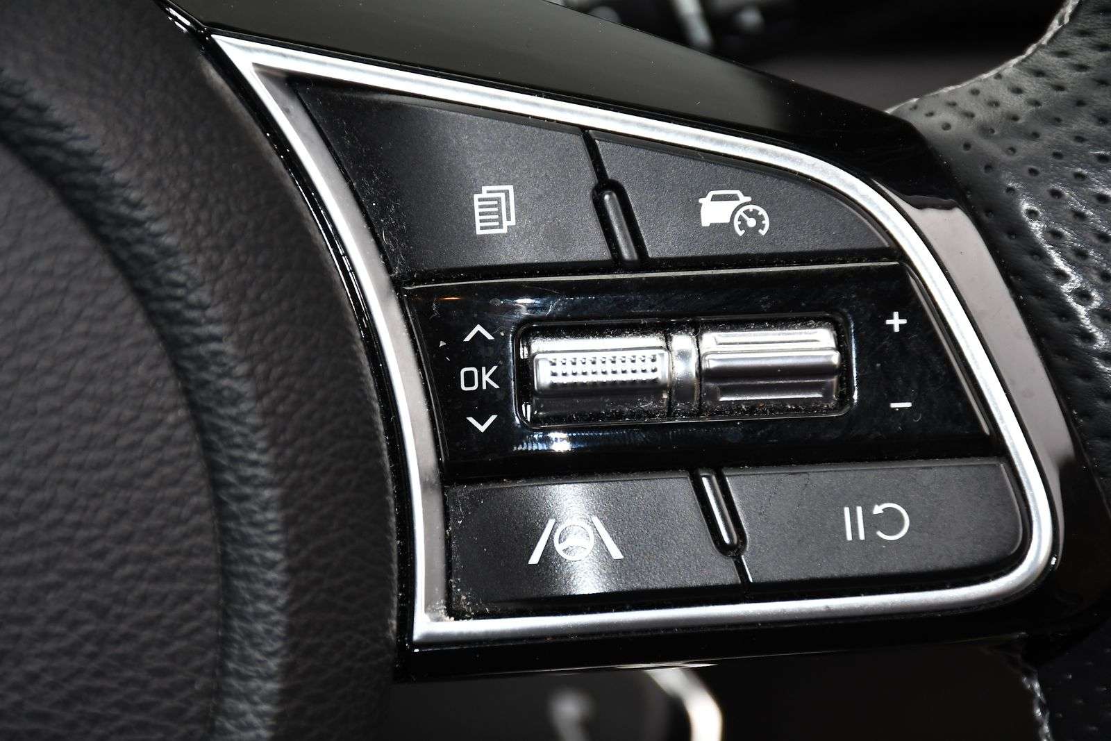 2023 KIA XCEED 2023 KIA XCEED