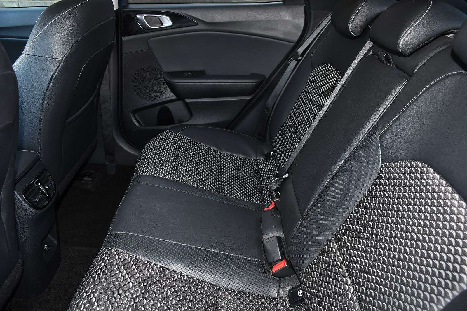 2023 KIA XCEED 2023 KIA XCEED