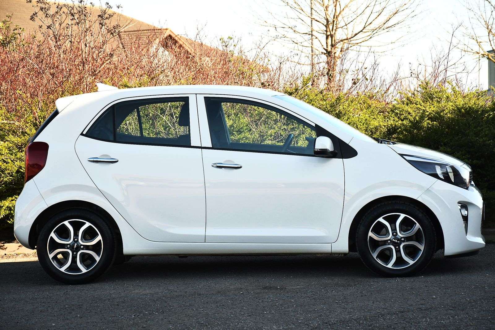 A 2026 KIA PICANTO 1.0 DPi 3 Hatchback 5dr Petrol Manual Euro 6 (s/s) (66 bhp) A 2026 KIA PICANTO 1.0 DPi 3 Hatchback 5dr Petrol Manual Euro 6 (s/s) (66 bhp)